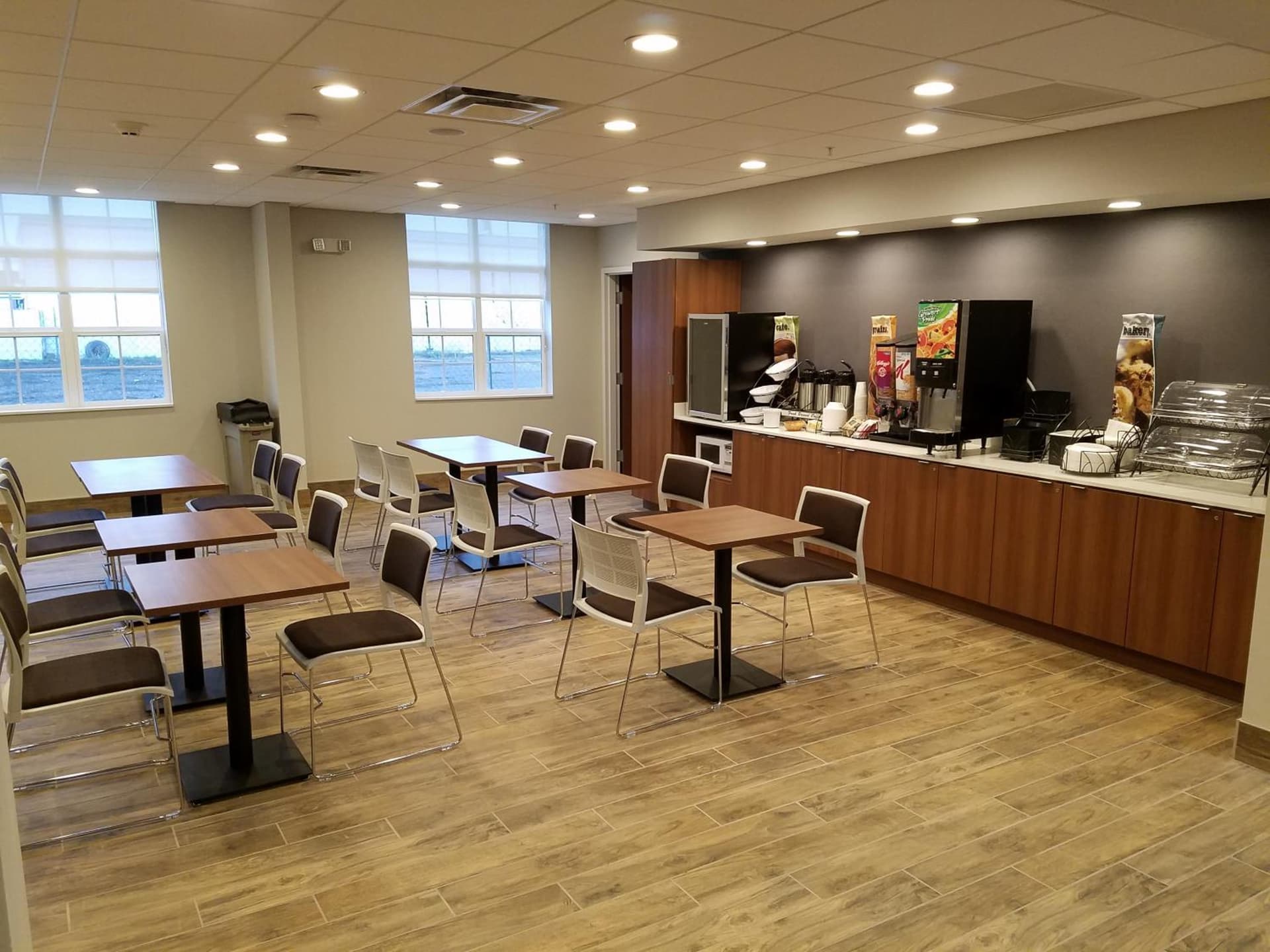 Microtel Inn & Suites by Wyndham Niagara Falls gallery photo in Niagara Falls, NY — image 25