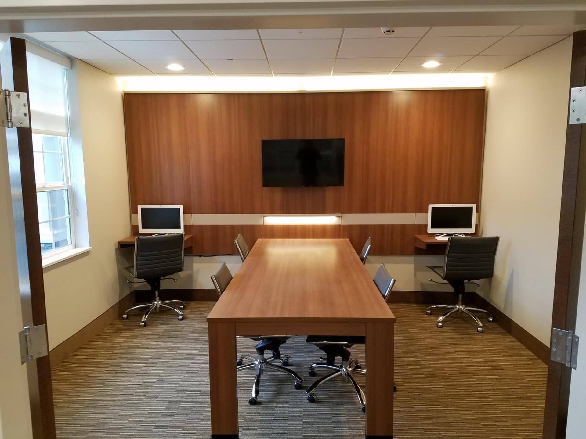 Microtel Inn & Suites by Wyndham Niagara Falls property views in Niagara Falls, NY — gallery photo 3