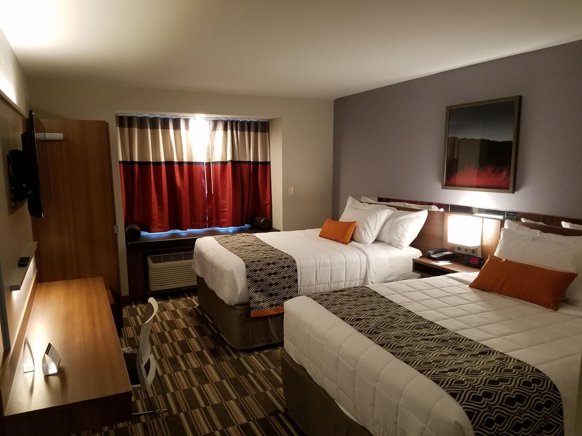 Microtel Inn & Suites by Wyndham Niagara Falls gallery photo in Niagara Falls, NY — image 35