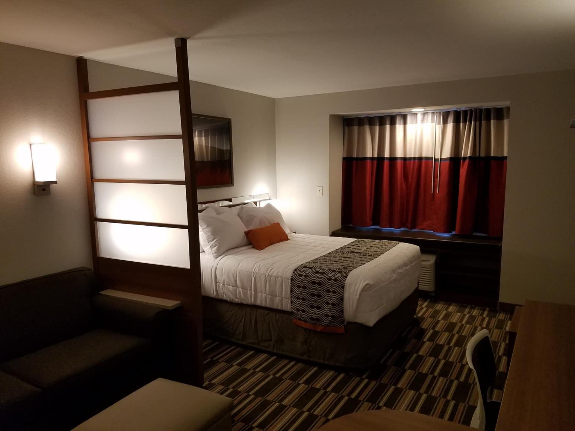 Microtel Inn & Suites by Wyndham Niagara Falls gallery photo in Niagara Falls, NY — image 31