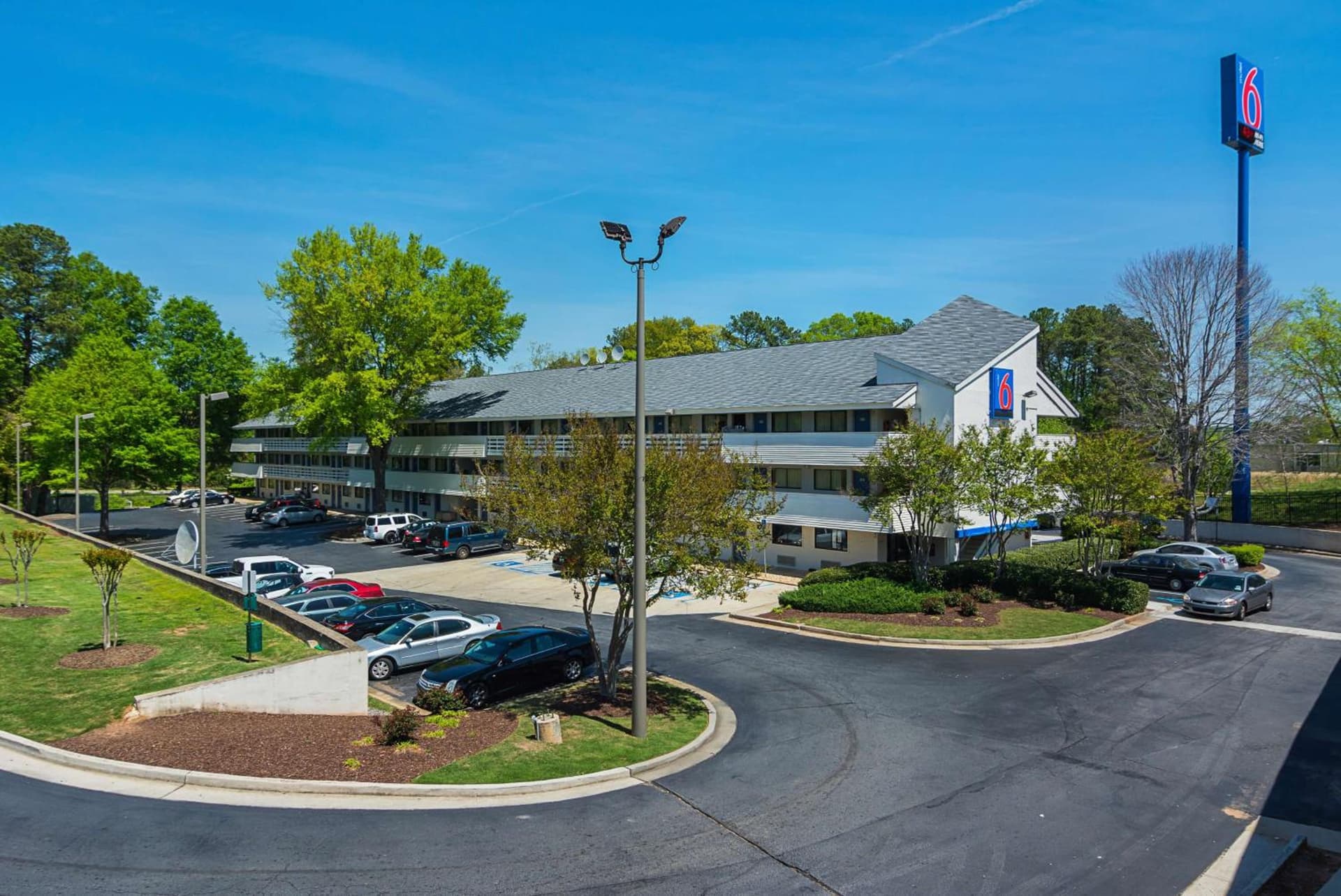 Motel 6-Tucker, GA - Atlanta Northeast interior in Tucker, GA — gallery photo 2