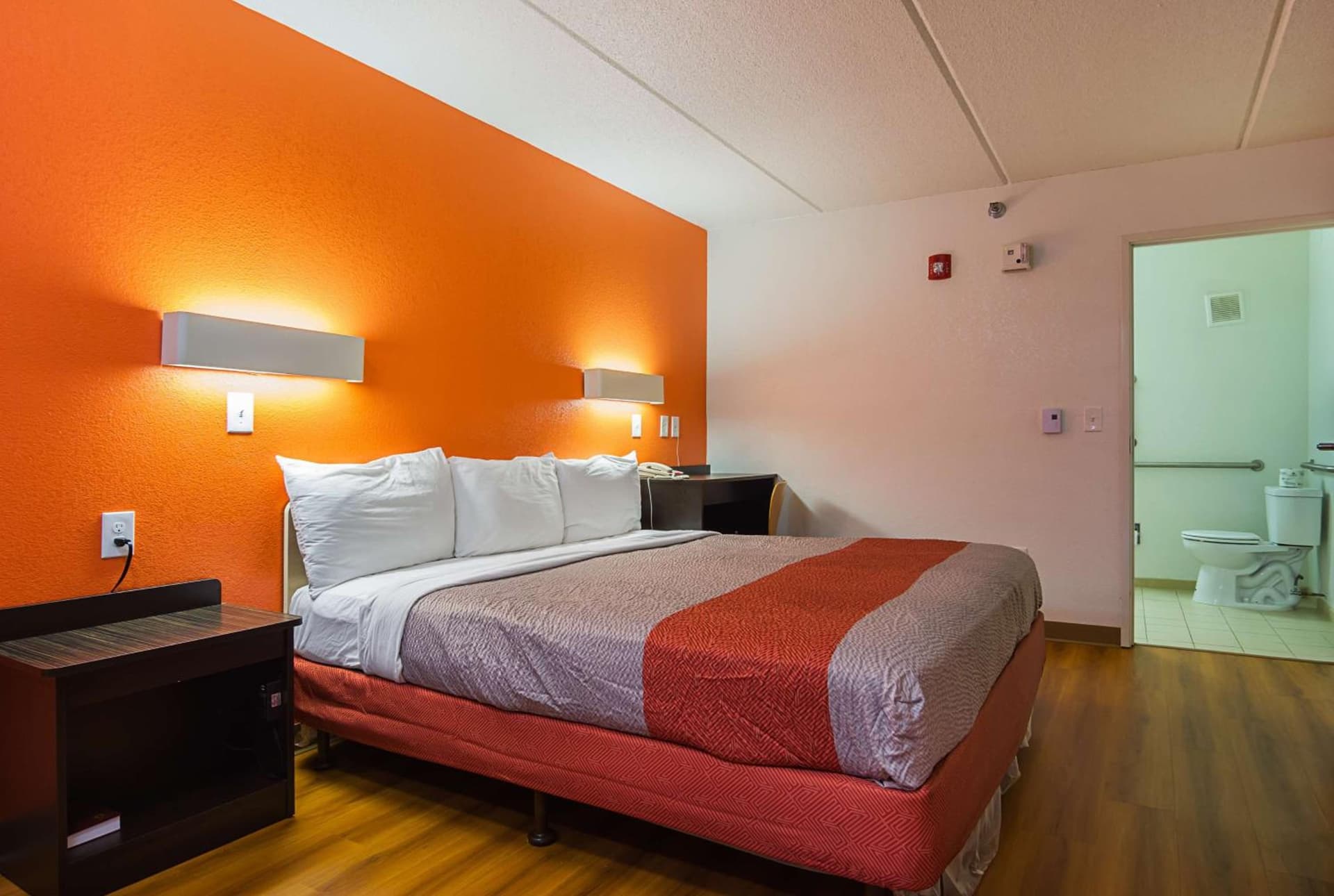 Motel 6-Tucker, GA - Atlanta Northeast property views in Tucker, GA — gallery photo 3