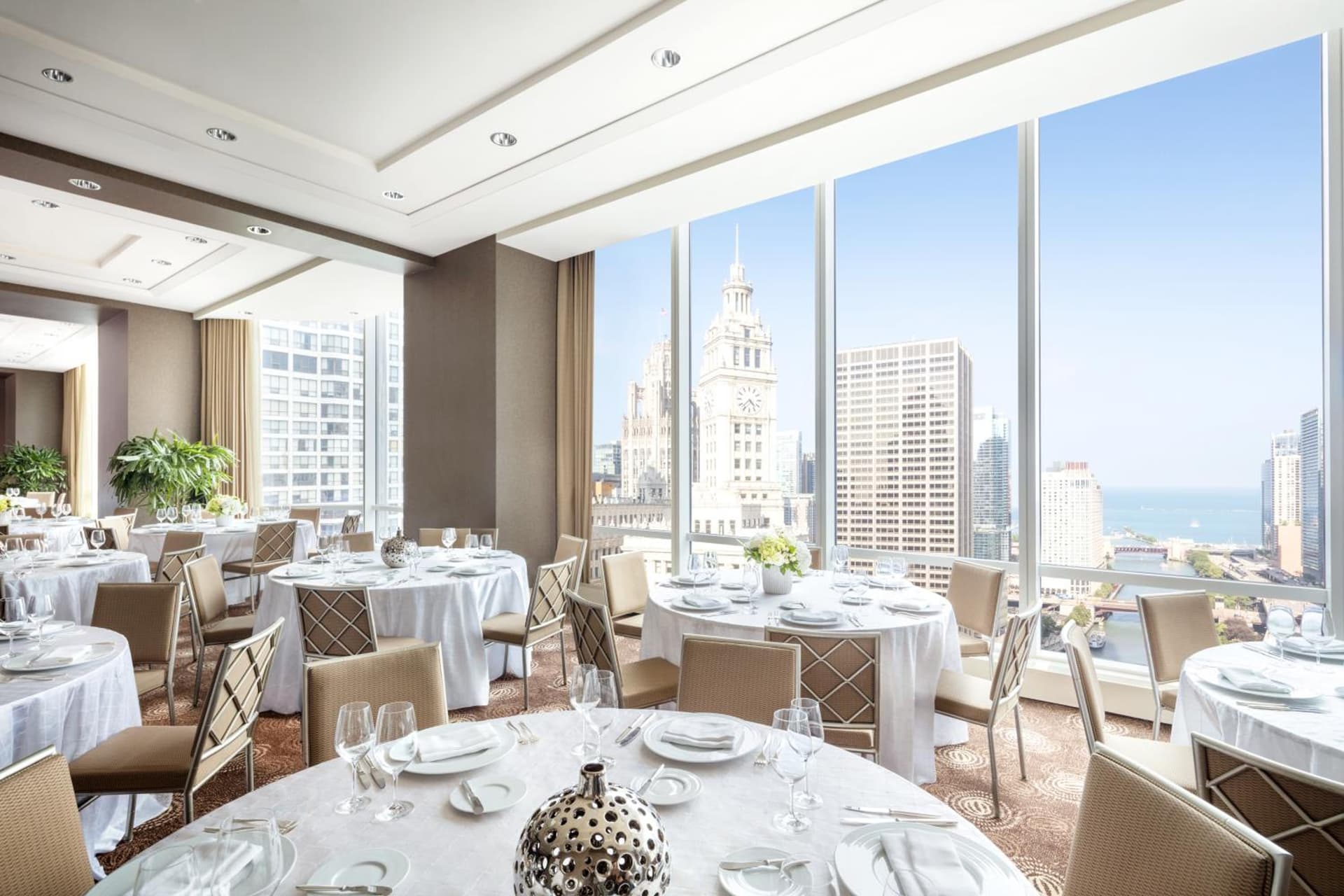 Trump International Hotel & Tower Chicago gallery photo in Chicago, IL — image 10