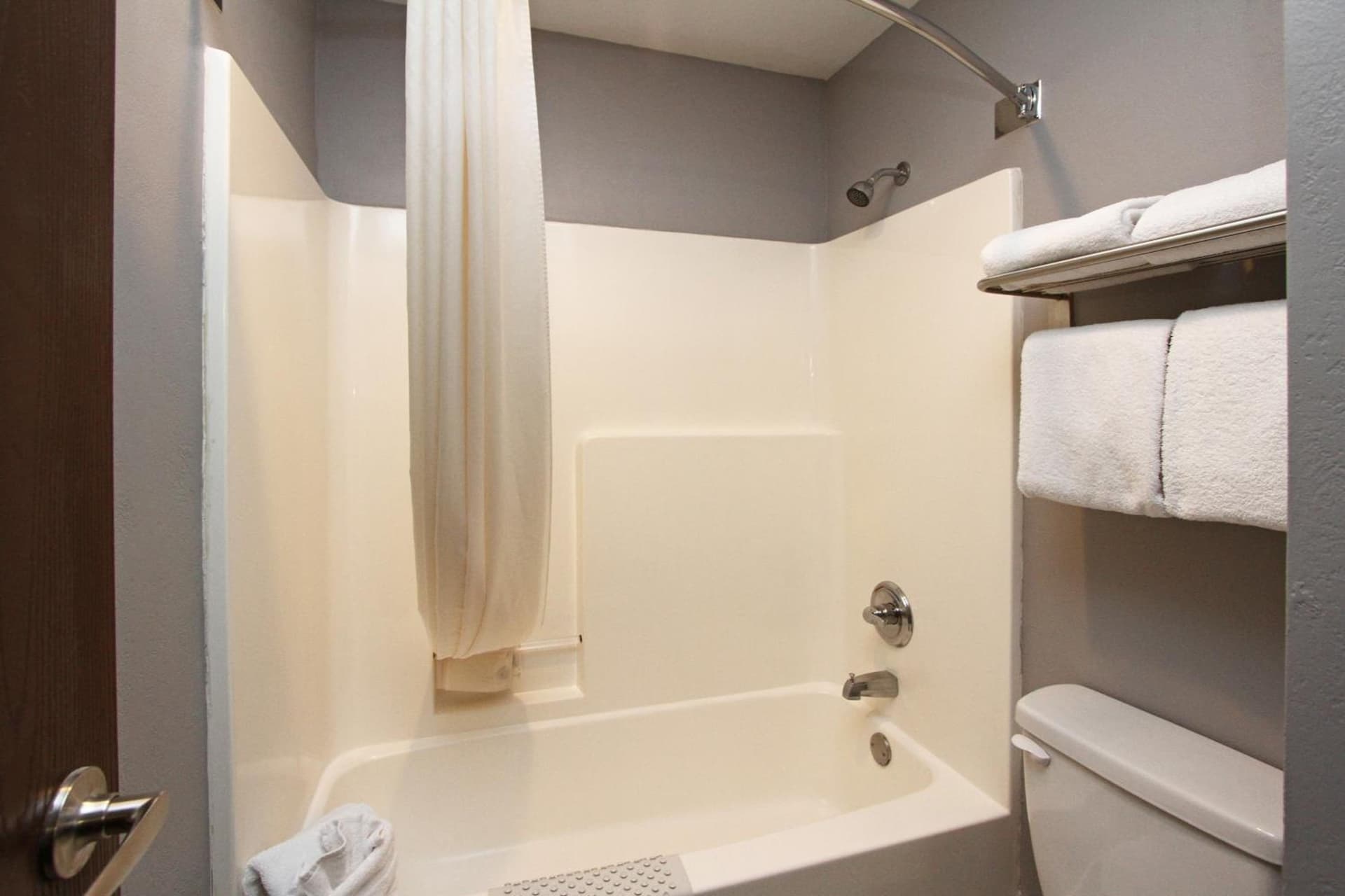 New Victorian Inn - Sioux City gallery photo in Sioux City, IA — image 17