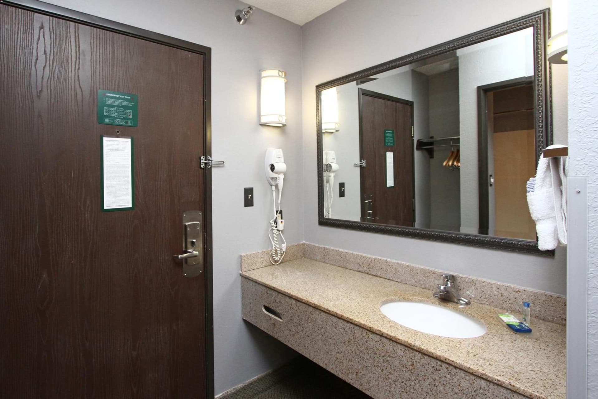 New Victorian Inn - Sioux City gallery photo in Sioux City, IA — image 4