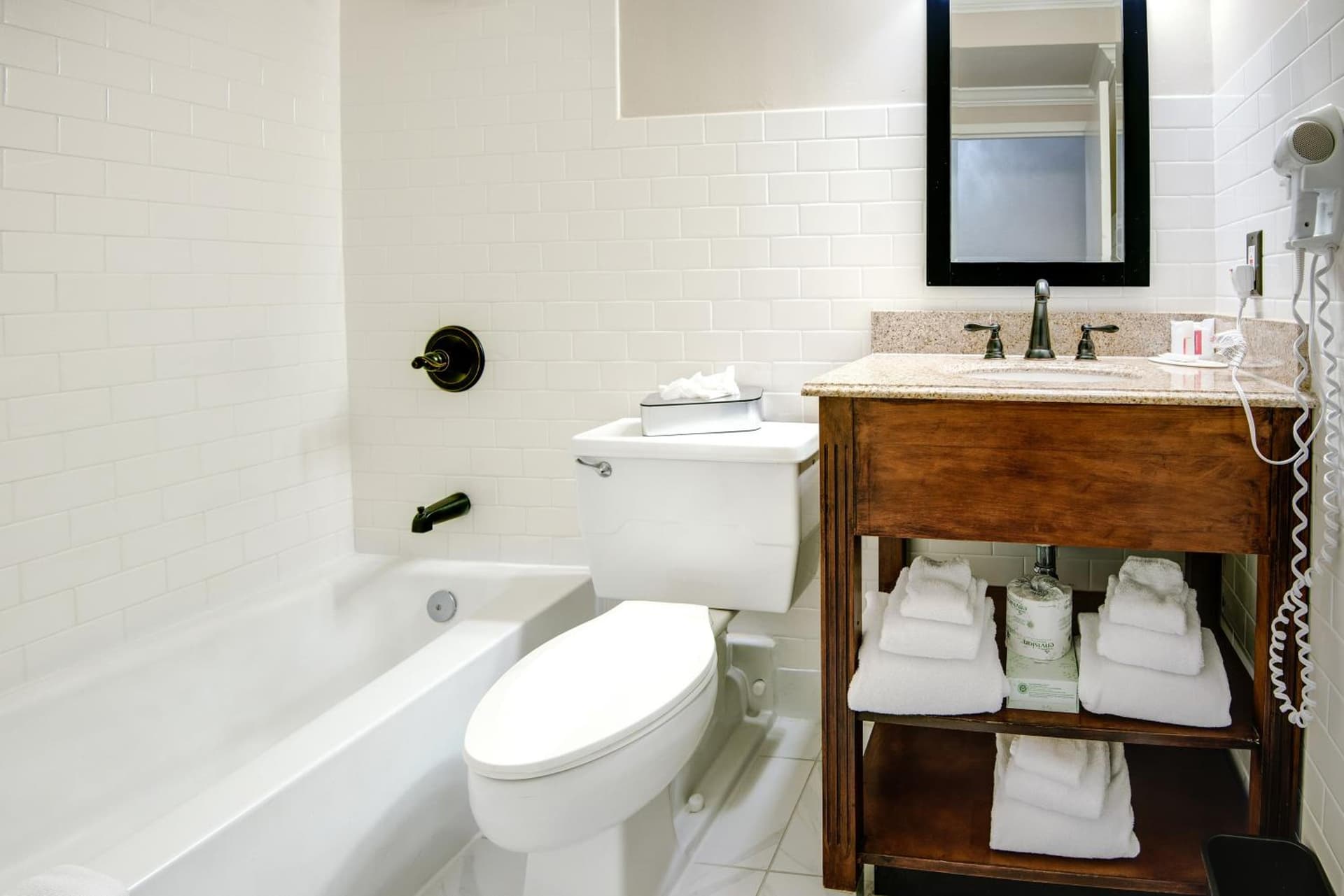 Ramada by Wyndham Metairie New Orleans Airport gallery photo in Metairie, LA — image 57