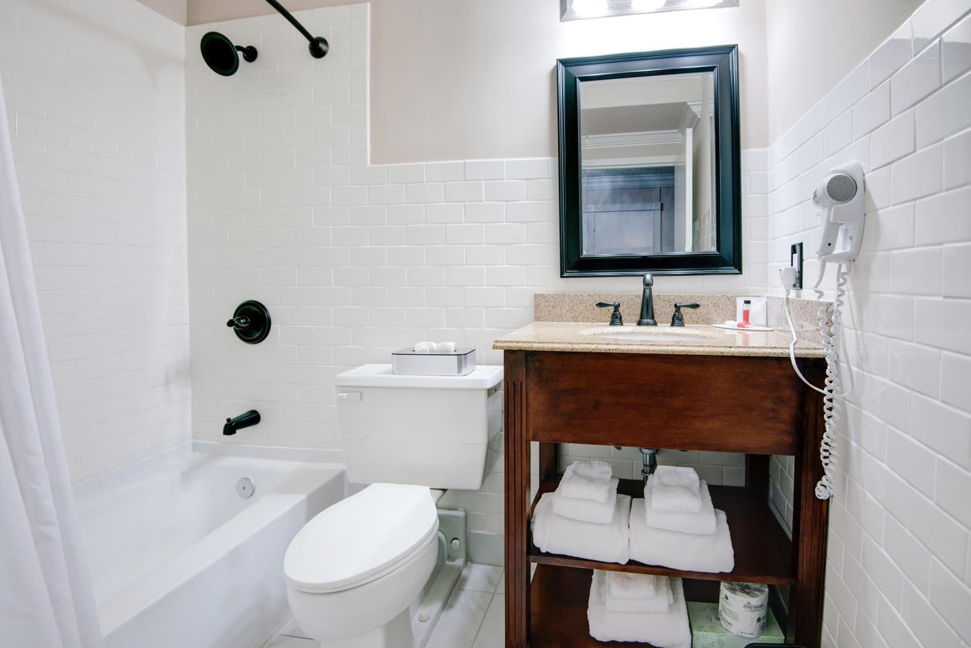Ramada by Wyndham Metairie New Orleans Airport gallery photo in Metairie, LA — image 24