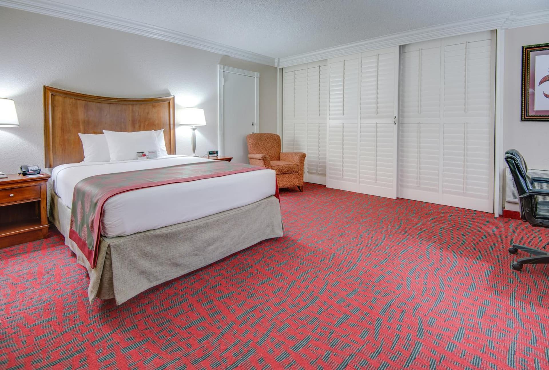Ramada by Wyndham Metairie New Orleans Airport gallery photo in Metairie, LA — image 48