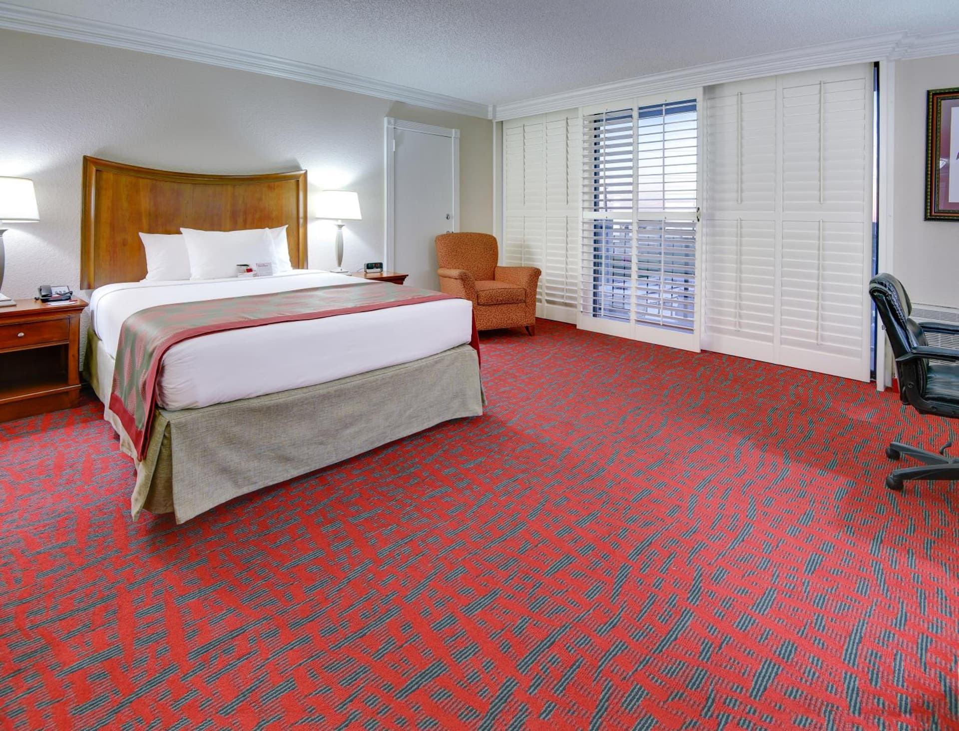 Ramada by Wyndham Metairie New Orleans Airport gallery photo in Metairie, LA — image 11