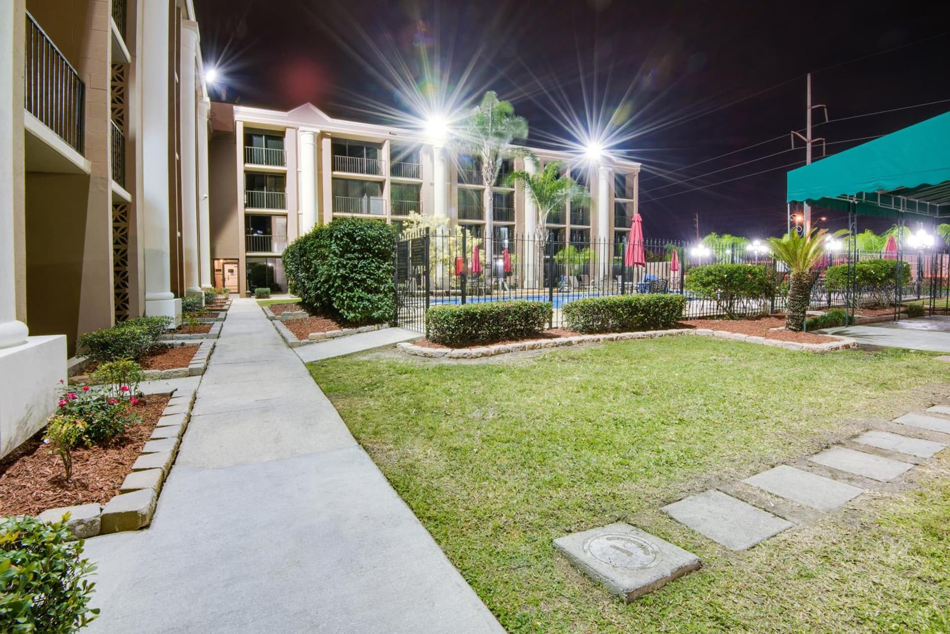 Ramada by Wyndham Metairie New Orleans Airport gallery photo in Metairie, LA — image 42