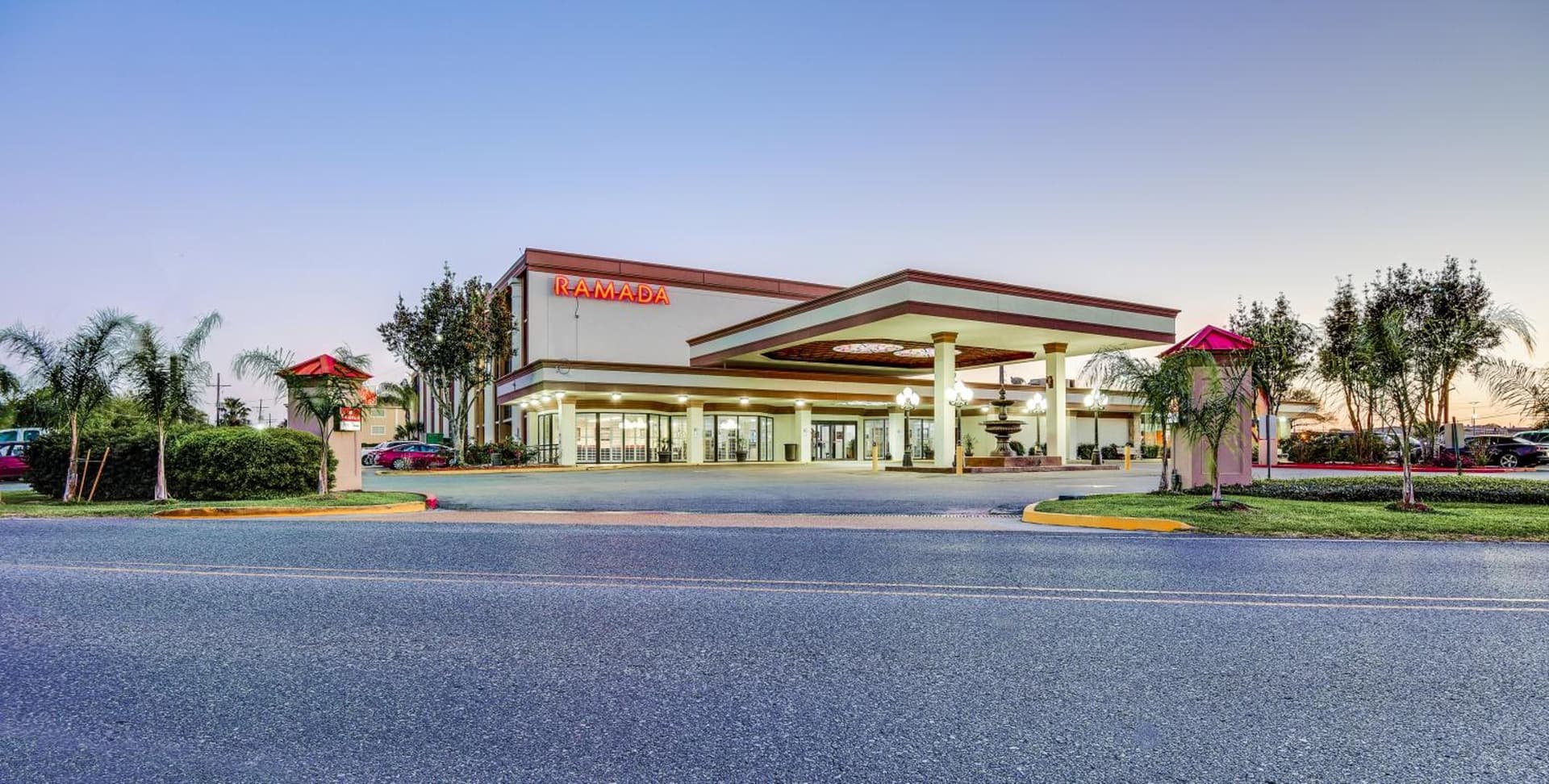Ramada by Wyndham Metairie New Orleans Airport gallery photo in Metairie, LA — image 51