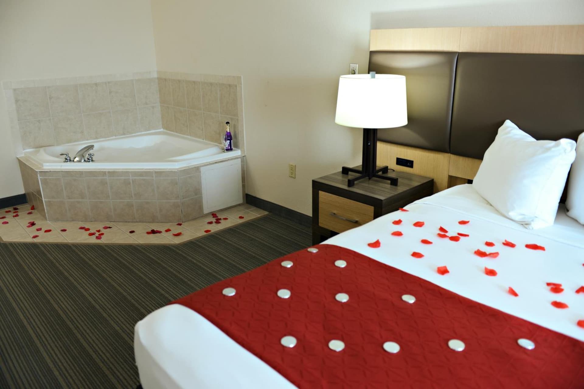Country Inn & Suites by Radisson, Beavercreek-Dayton gallery photo in Fairborn, OH — image 31