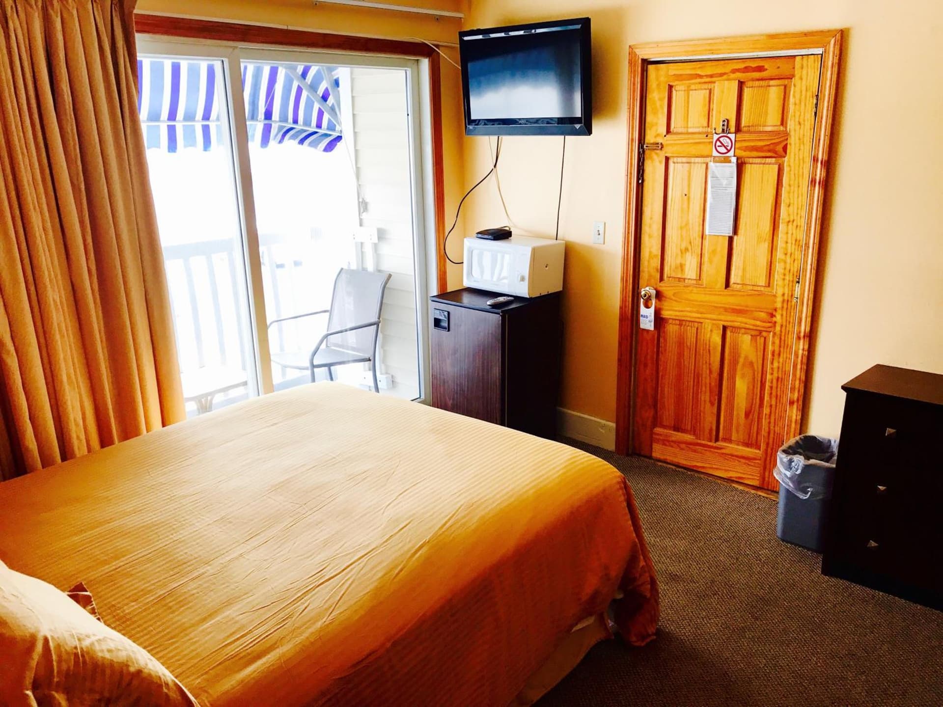 The Moulton Hotel interior in Hampton, NH — gallery photo 2