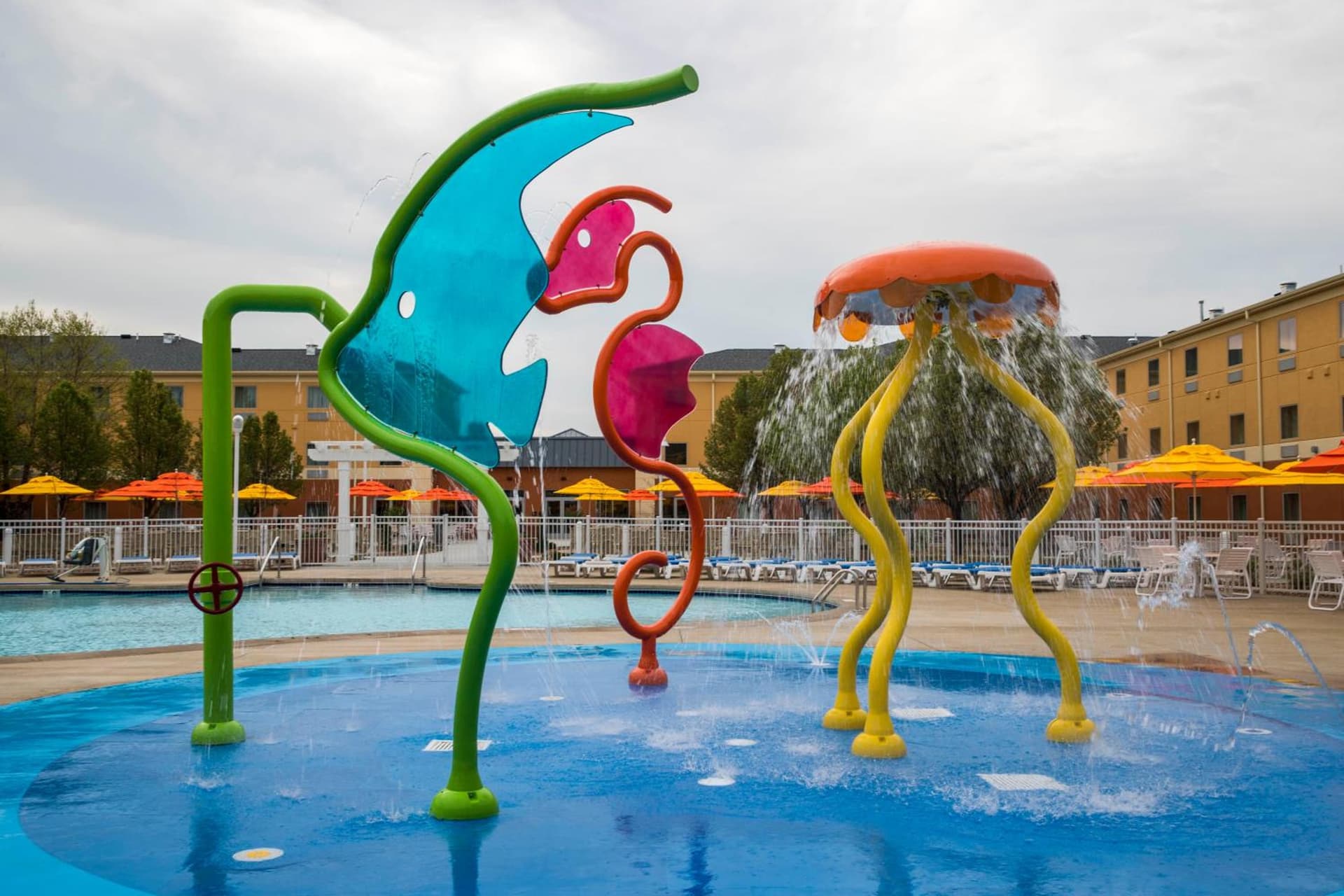 Cedar Point's Express Hotel property views in Sandusky, OH — gallery photo 3