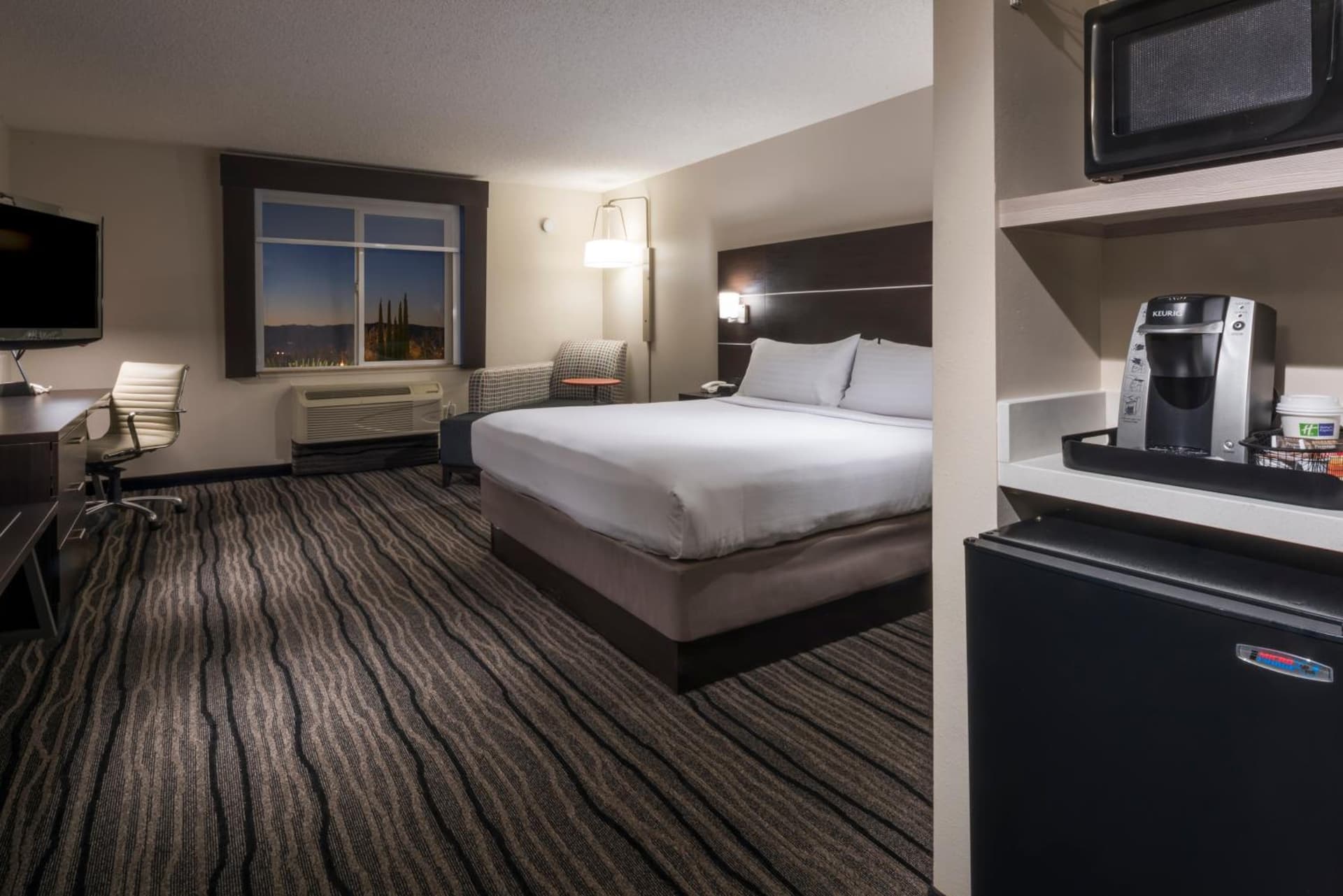 Holiday Inn Express Hotel & Suites Livermore by IHG interior in Livermore, CA — gallery photo 2
