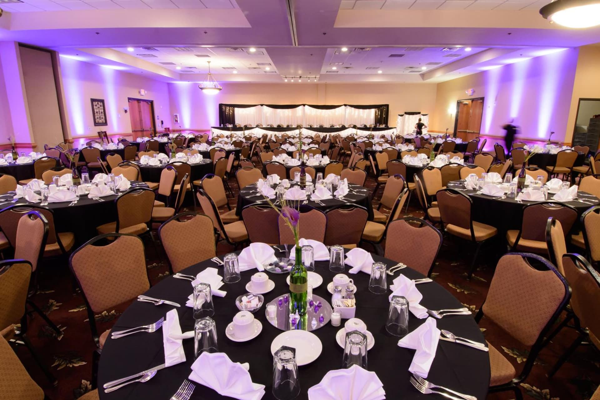 Ramada by Wyndham Sioux Falls Airport - Waterpark Resort & Event Center gallery photo in Sioux Falls, SD — image 77