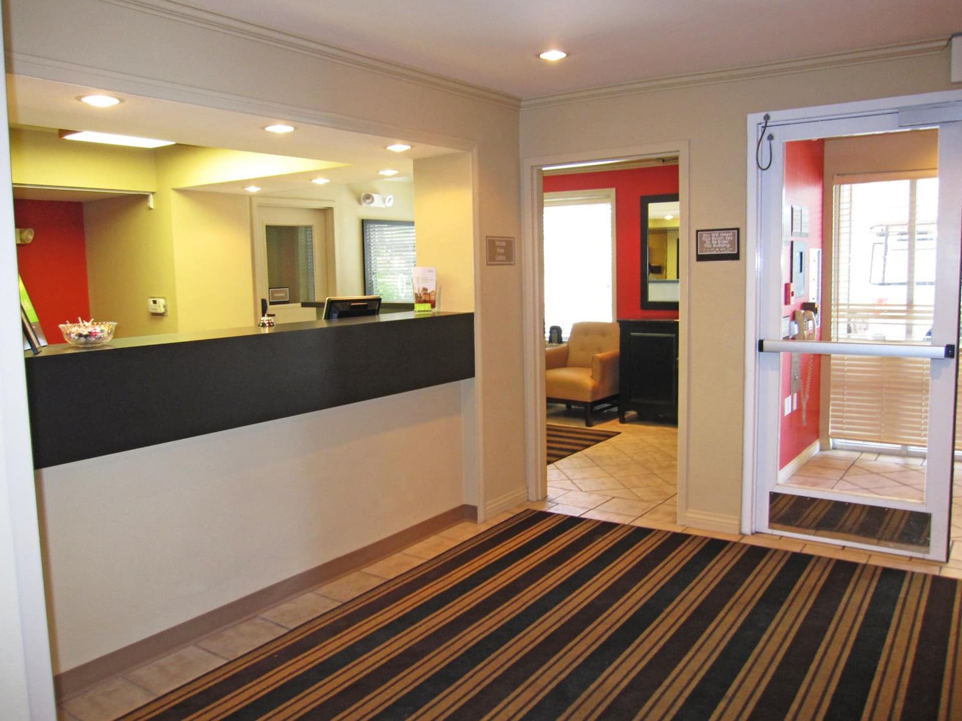Extended Stay America Suites - San Francisco - San Carlos interior in San Carlos, CA — gallery photo 2