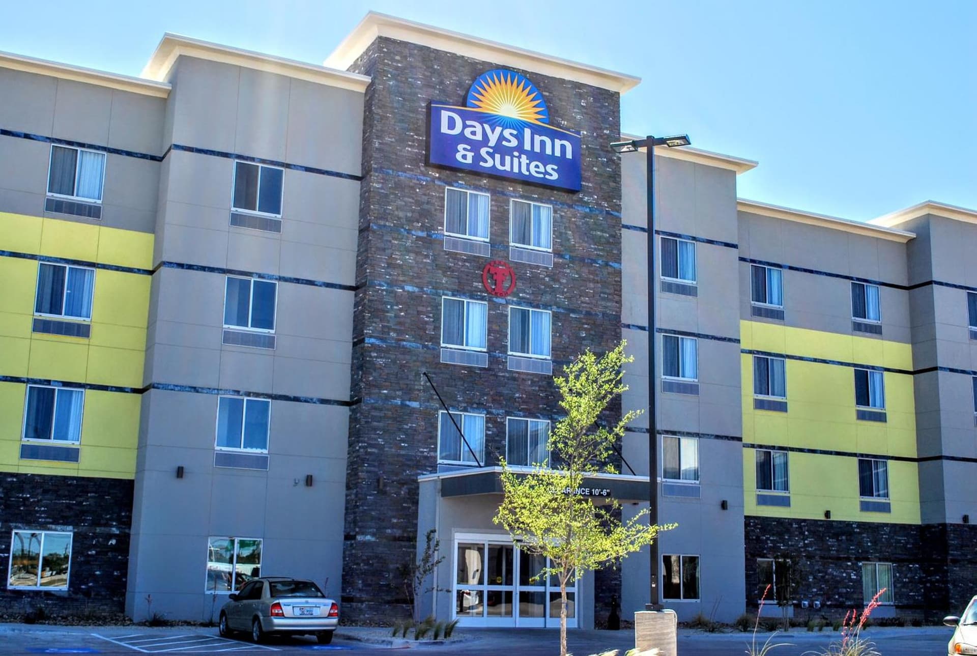Days Inn & Suites by Wyndham Lubbock Medical Center gallery photo in Lubbock, TX — image 11