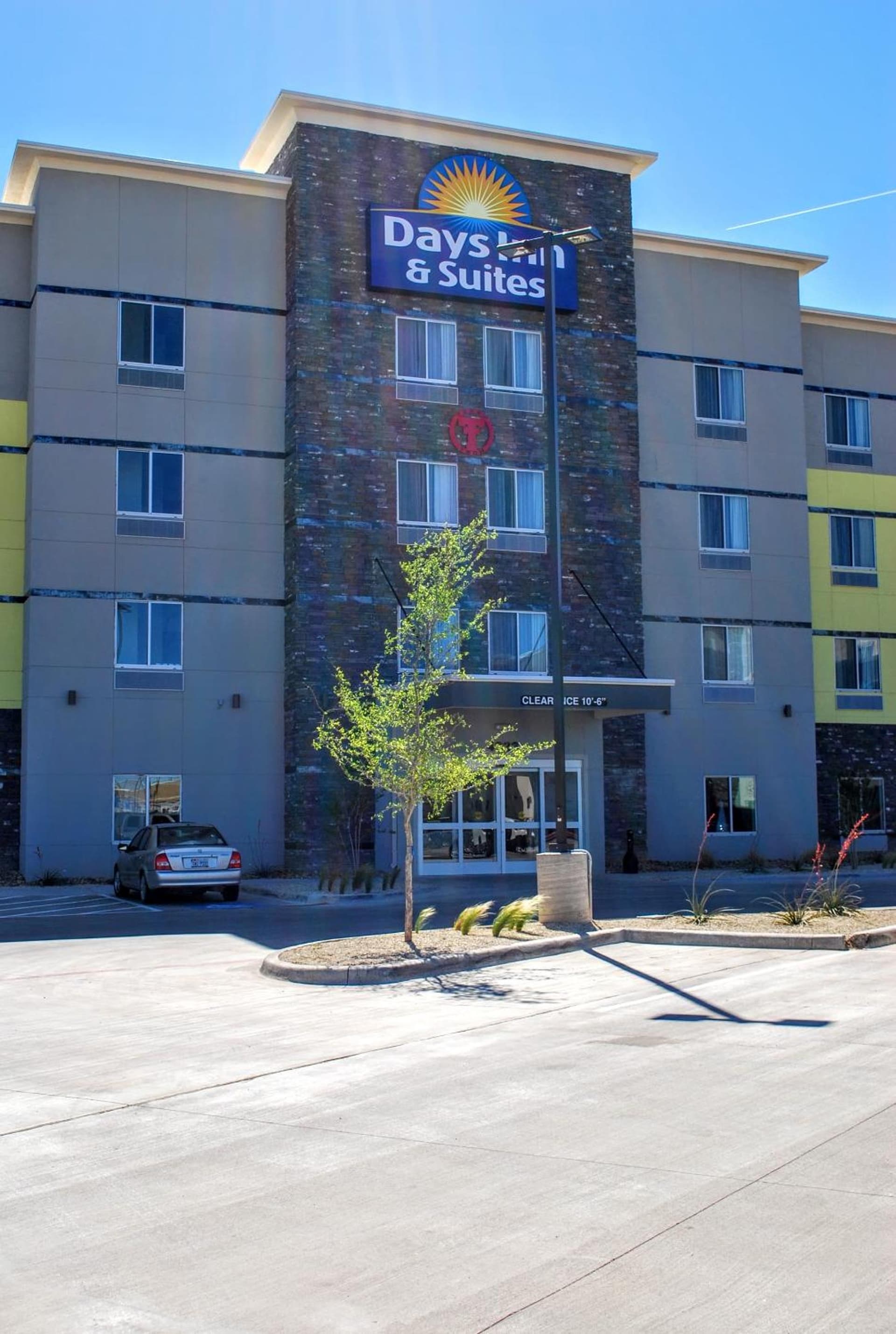 Days Inn & Suites by Wyndham Lubbock Medical Center gallery photo in Lubbock, TX — image 22