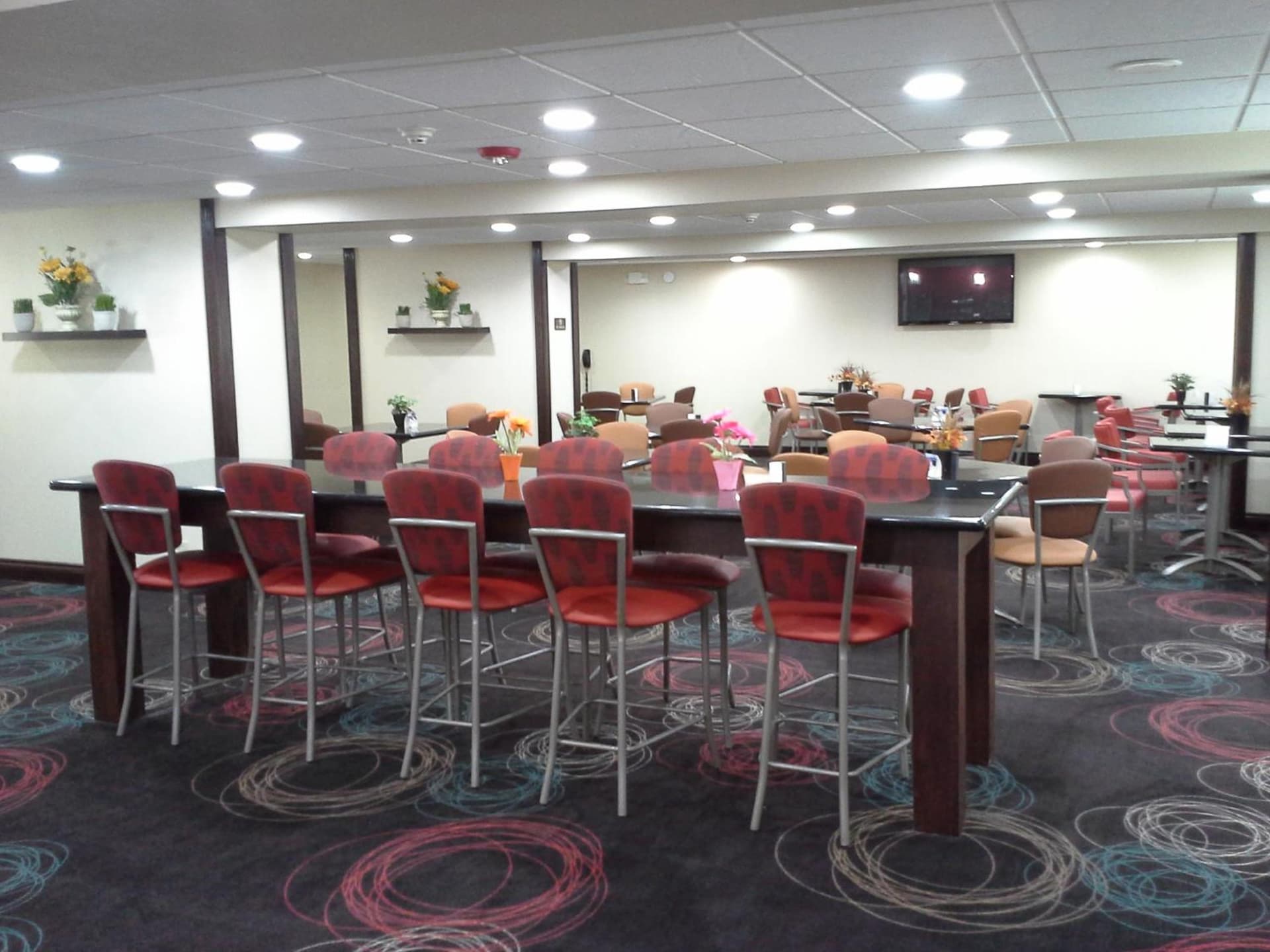 Sky Tree Hotels interior in Tulsa, OK — gallery photo 2