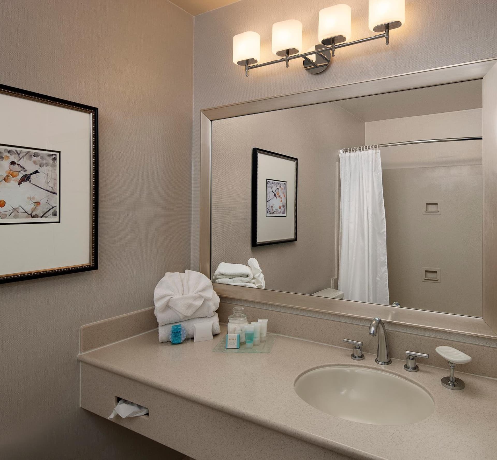 Pelican Inn & Suites gallery photo in Cambria, CA — image 14