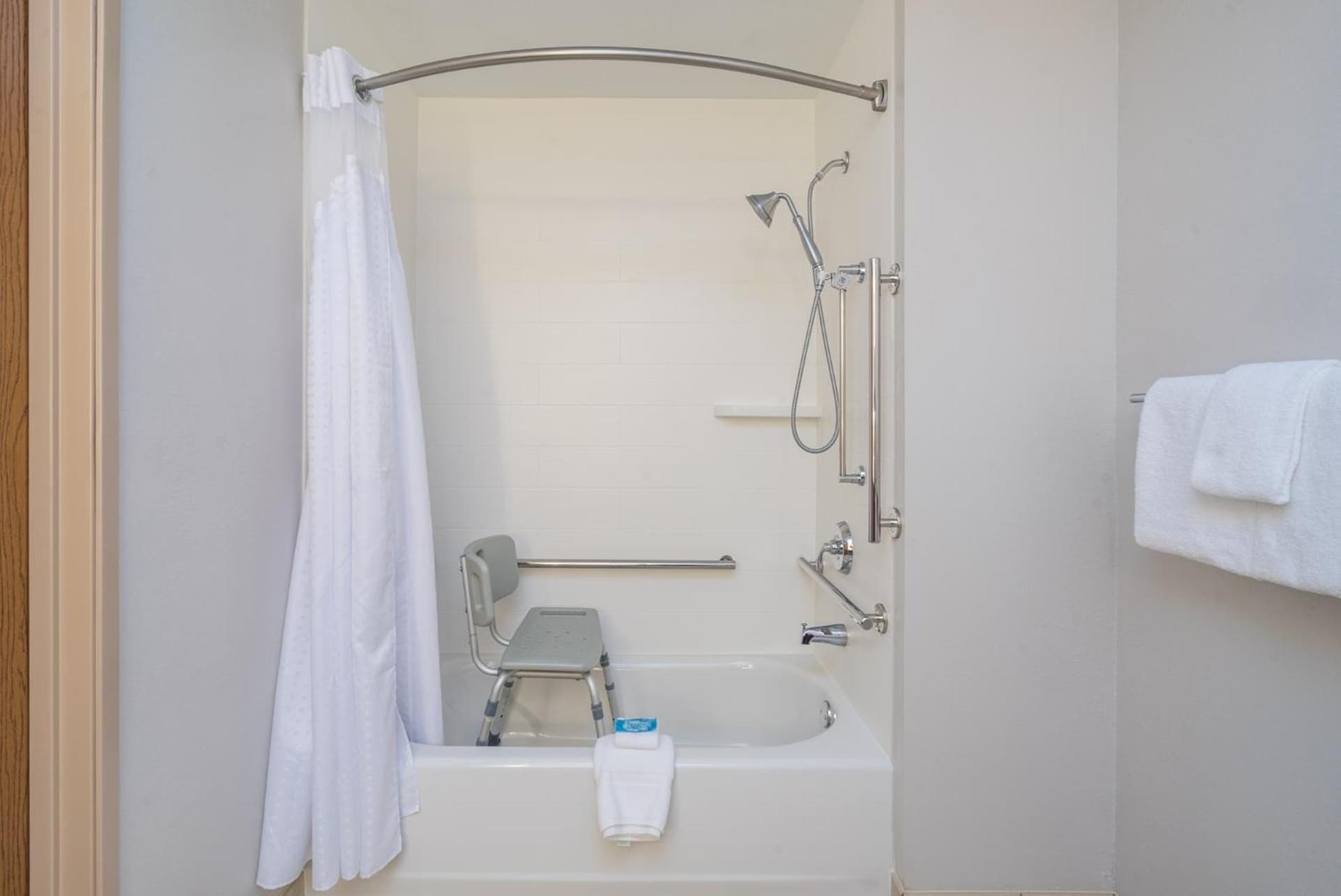 Holiday Inn Express Hotel Howe / Sturgis by IHG gallery photo in Howe, IN — image 29
