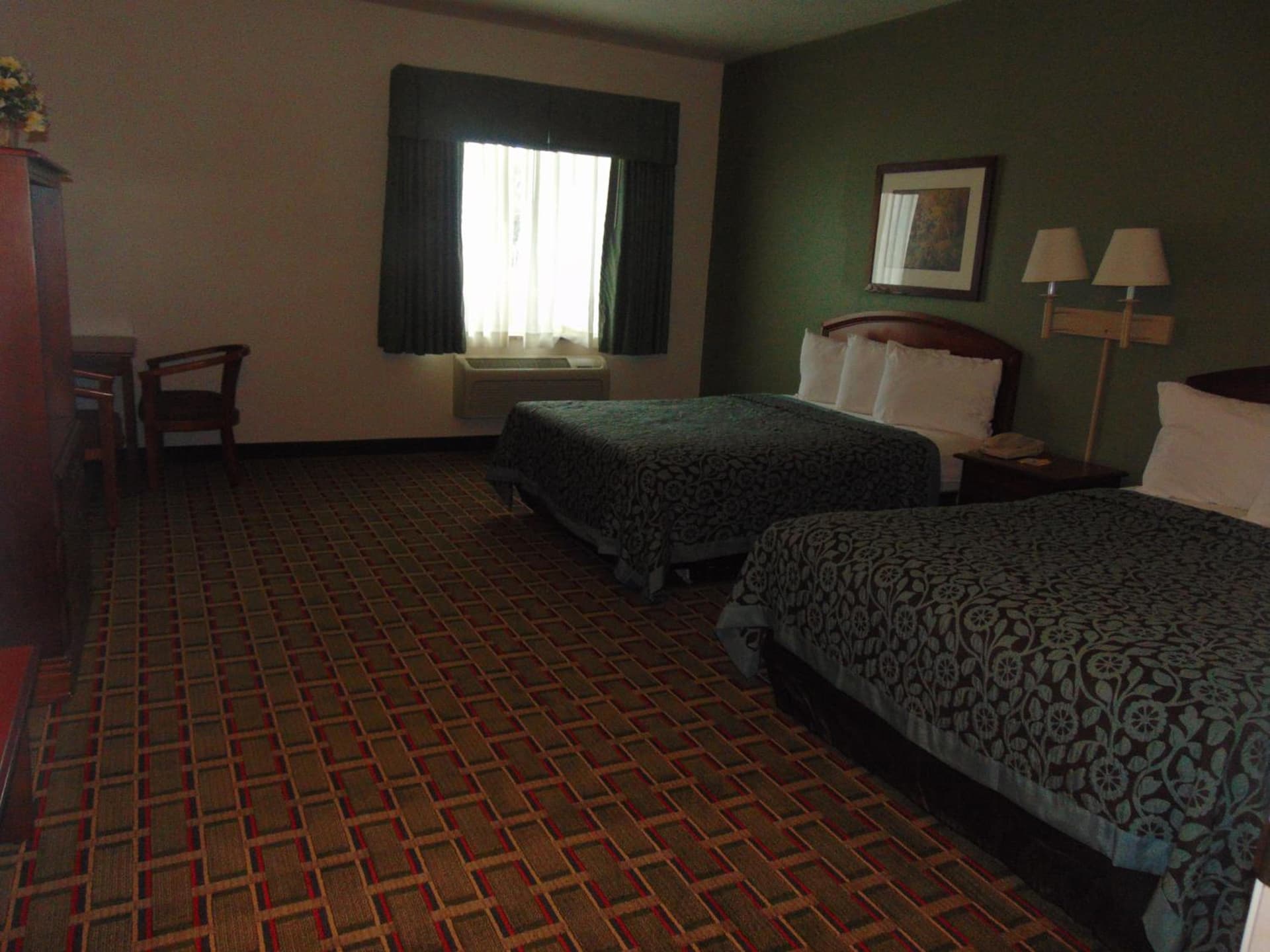 Days Inn by Wyndham Pentwater gallery photo in Pentwater, MI — image 29