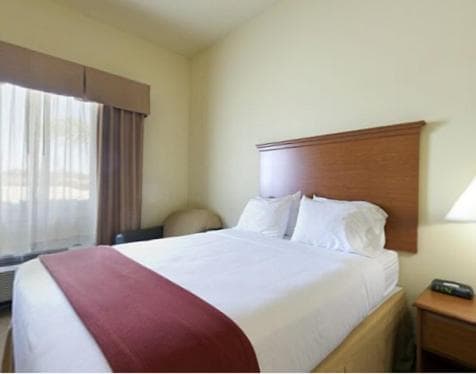 Holiday Inn Express Hotel & Suites Zapata by IHG interior in Zapata, TX — gallery photo 2
