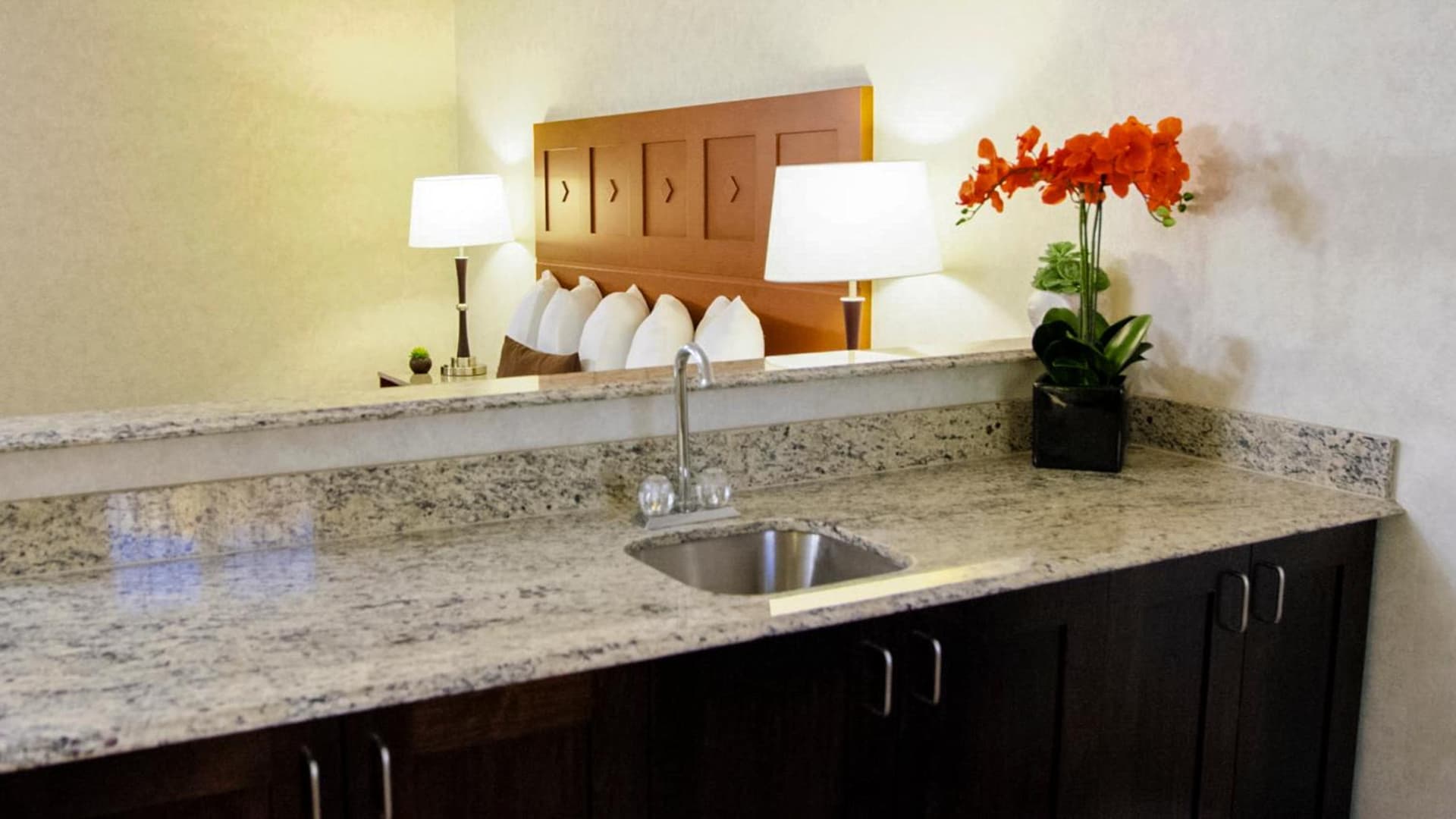 Moab Valley Inn interior in Moab, UT — gallery photo 2