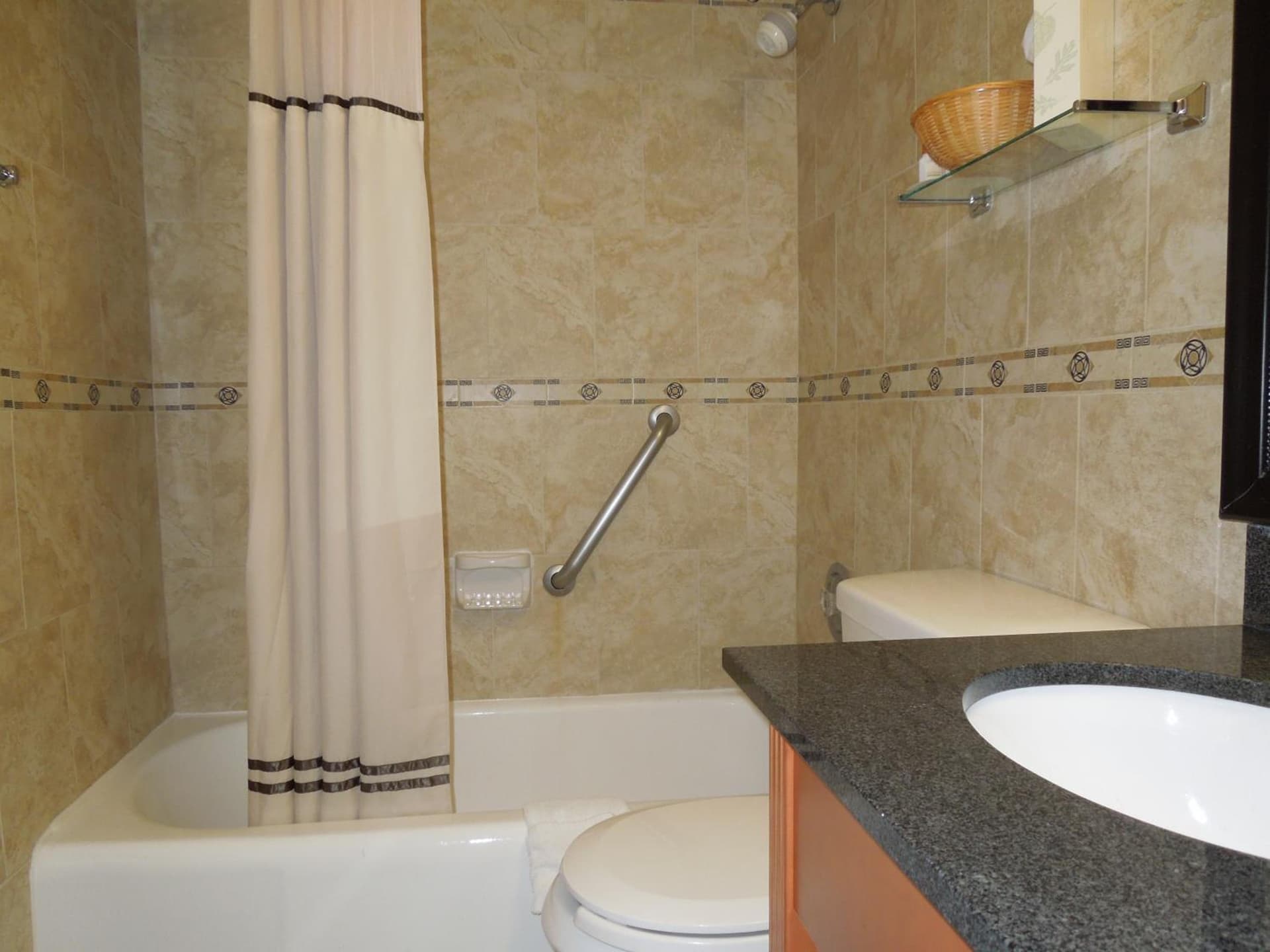 Days Inn by Wyndham Washington DC/Connecticut Avenue property views in Washington, DC — gallery photo 3