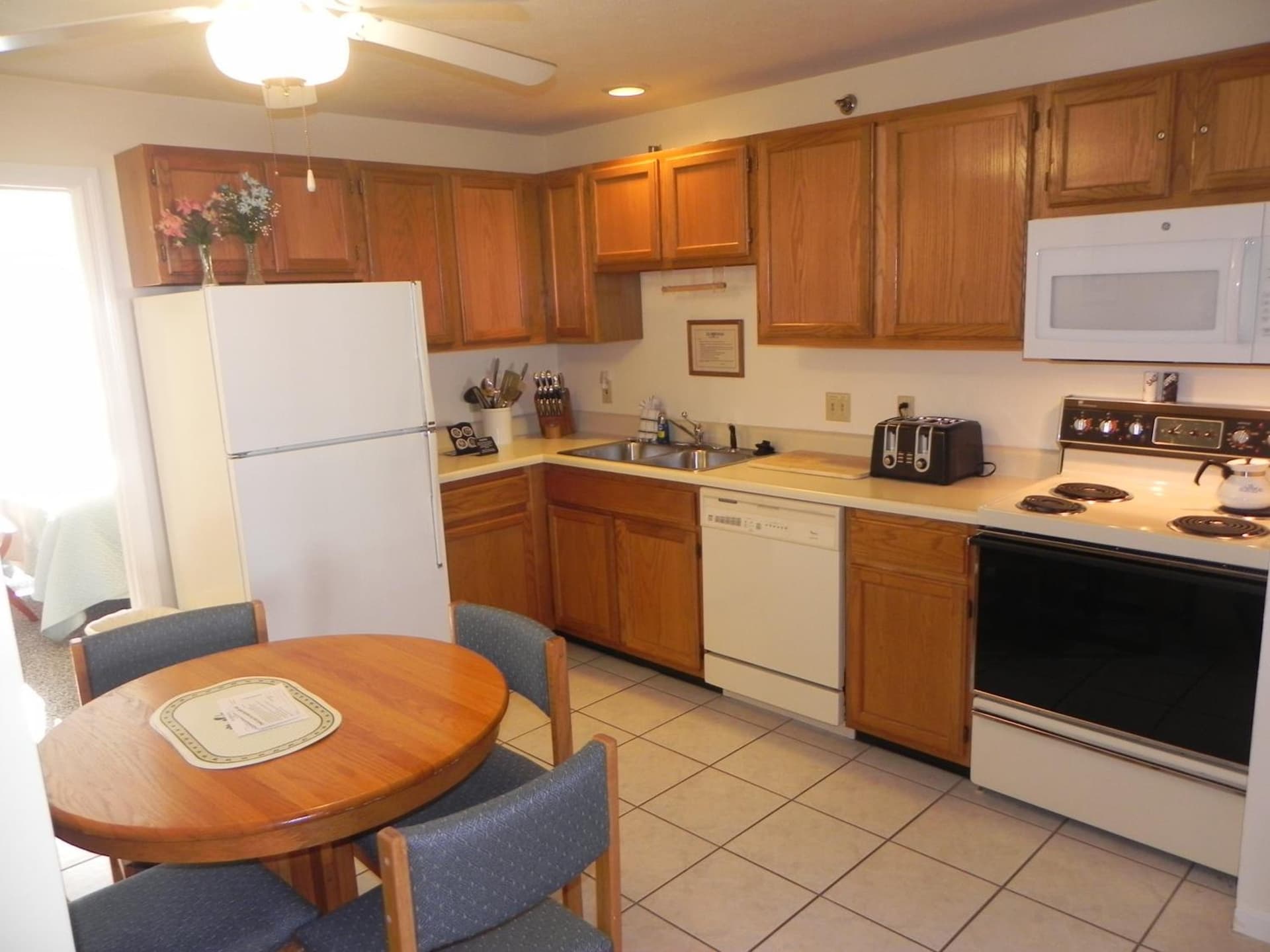 Elmwood Resort Hotel gallery photo in Wells — image 63