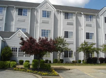 America's Best Value Inn and Suites - Jackson interior in Jackson, TN — gallery photo 2