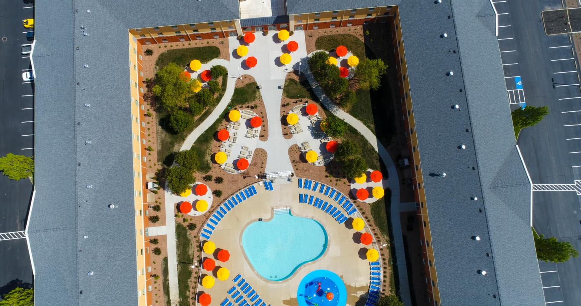 Cedar Point's Express Hotel gallery photo in Sandusky, OH — image 11