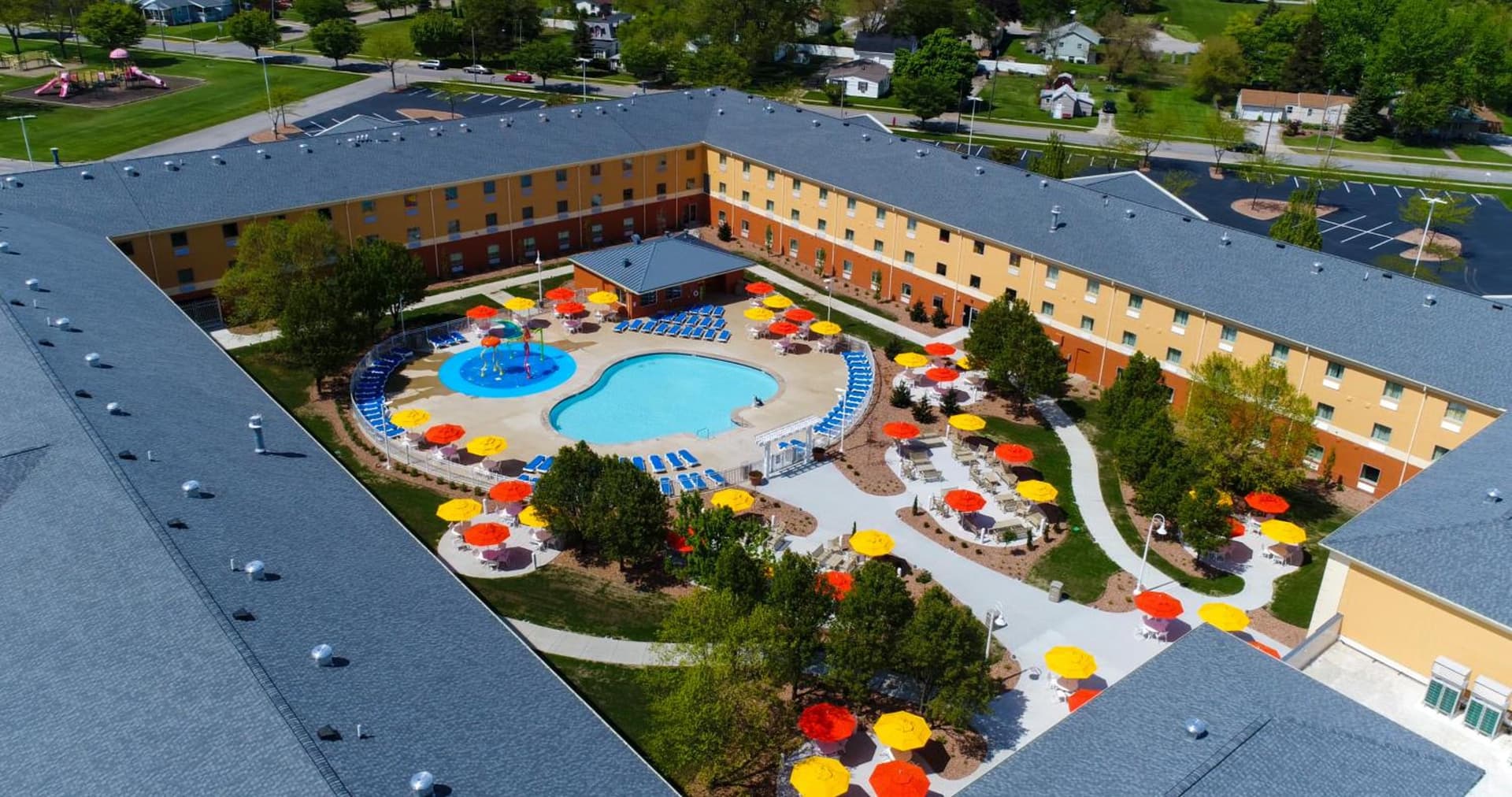 Cedar Point's Express Hotel gallery photo in Sandusky, OH — image 10