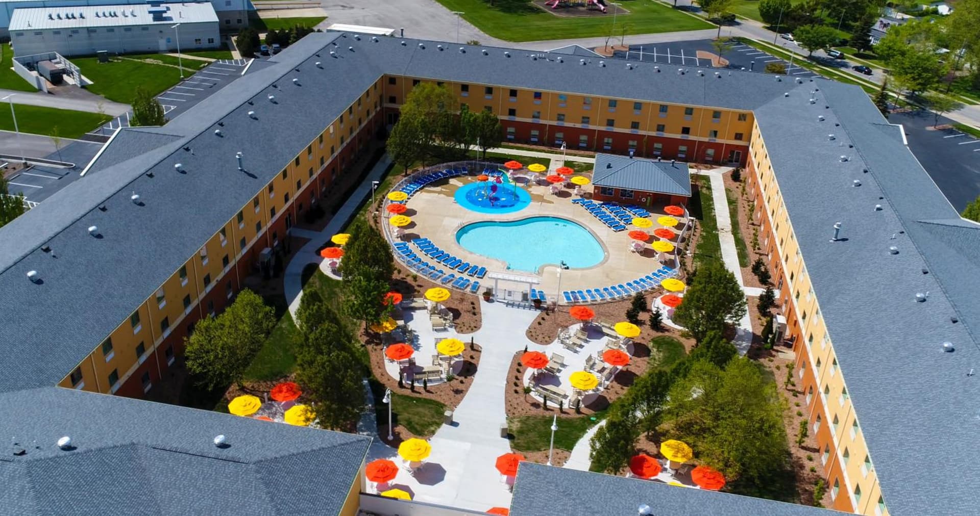 Cedar Point's Express Hotel gallery photo in Sandusky, OH — image 27