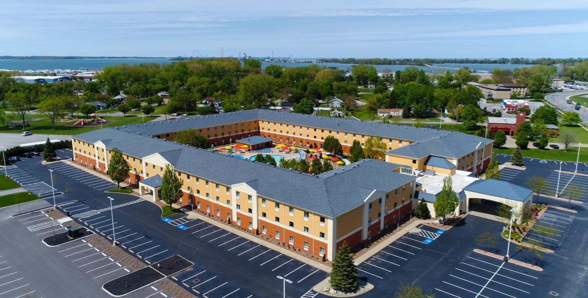Cedar Point's Express Hotel gallery photo in Sandusky, OH — image 22