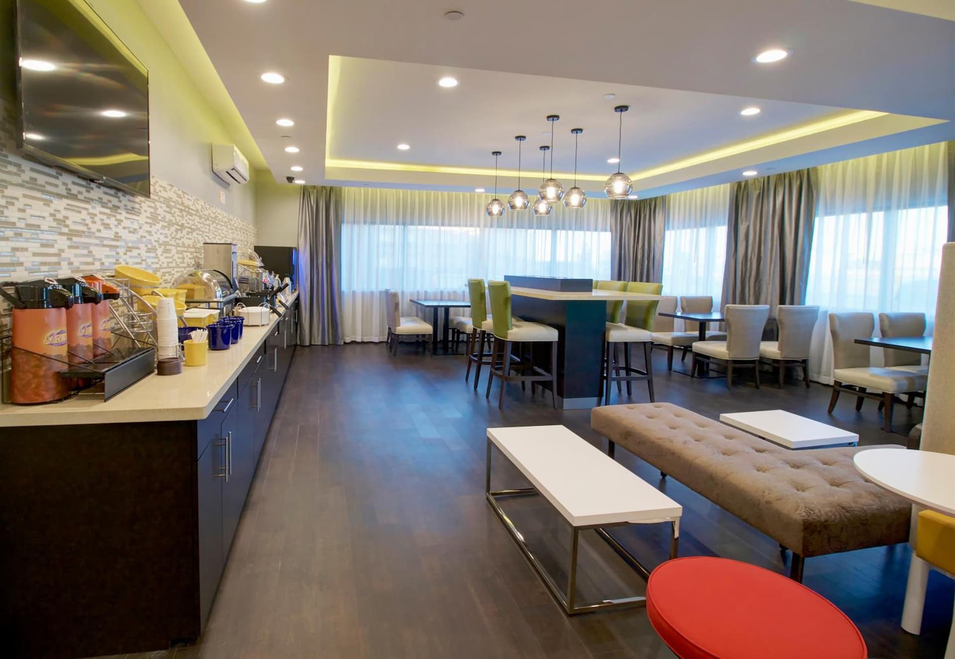 Days Inn & Suites by Wyndham Port Arthur gallery photo in Port Arthur, TX — image 43