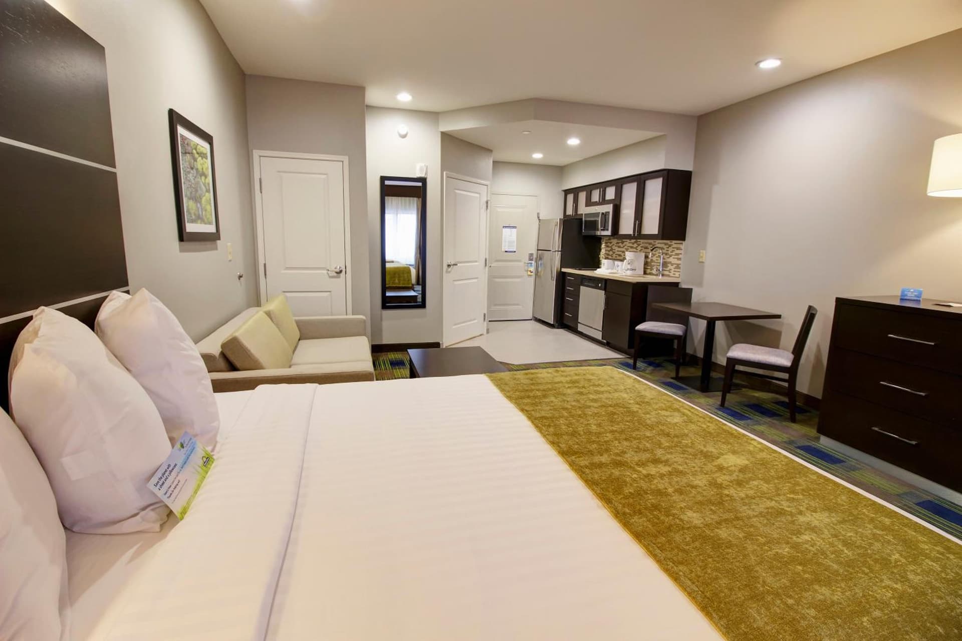 Days Inn & Suites by Wyndham Port Arthur gallery photo in Port Arthur, TX — image 31