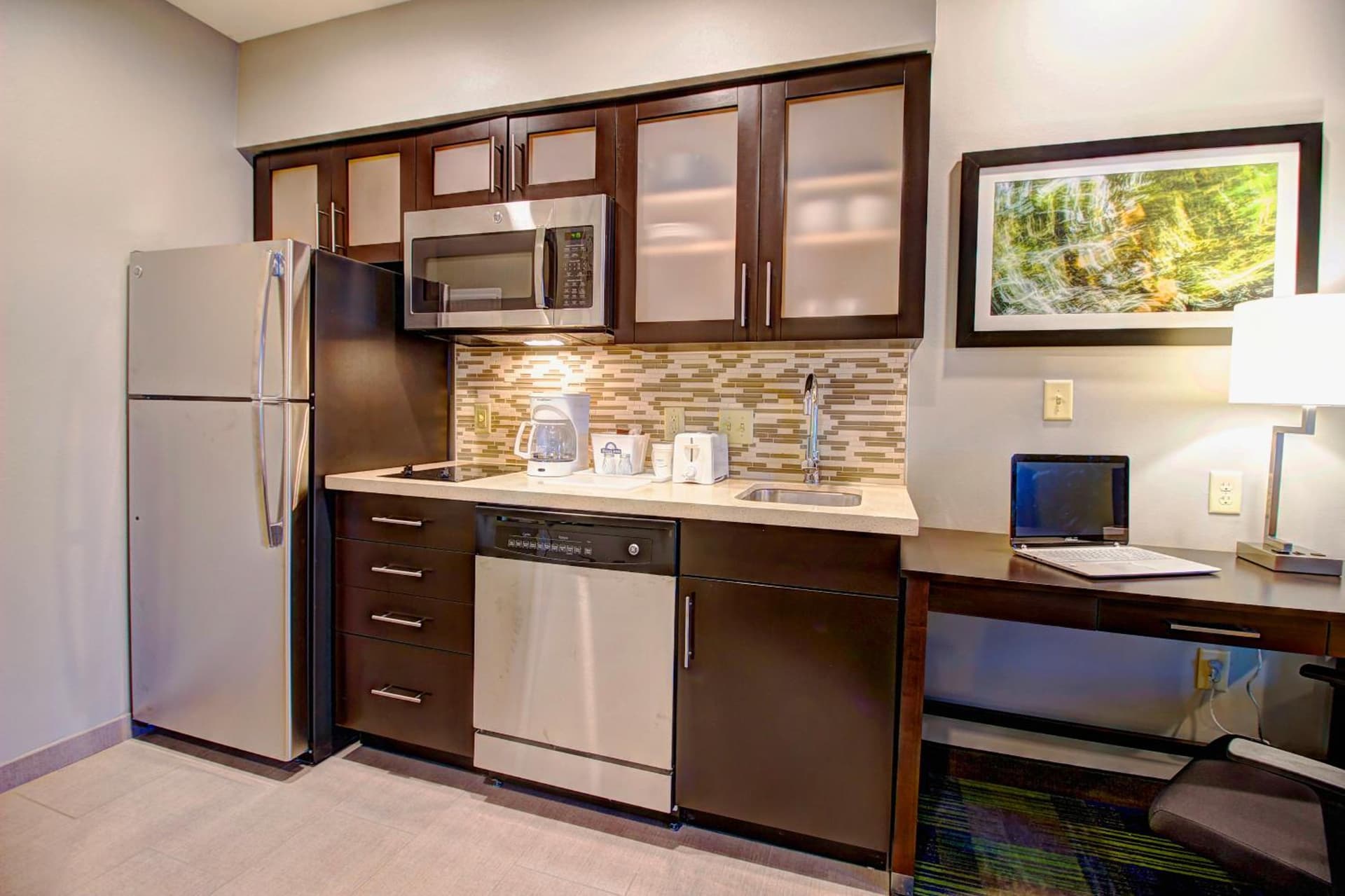 Days Inn & Suites by Wyndham Port Arthur gallery photo in Port Arthur, TX — image 6