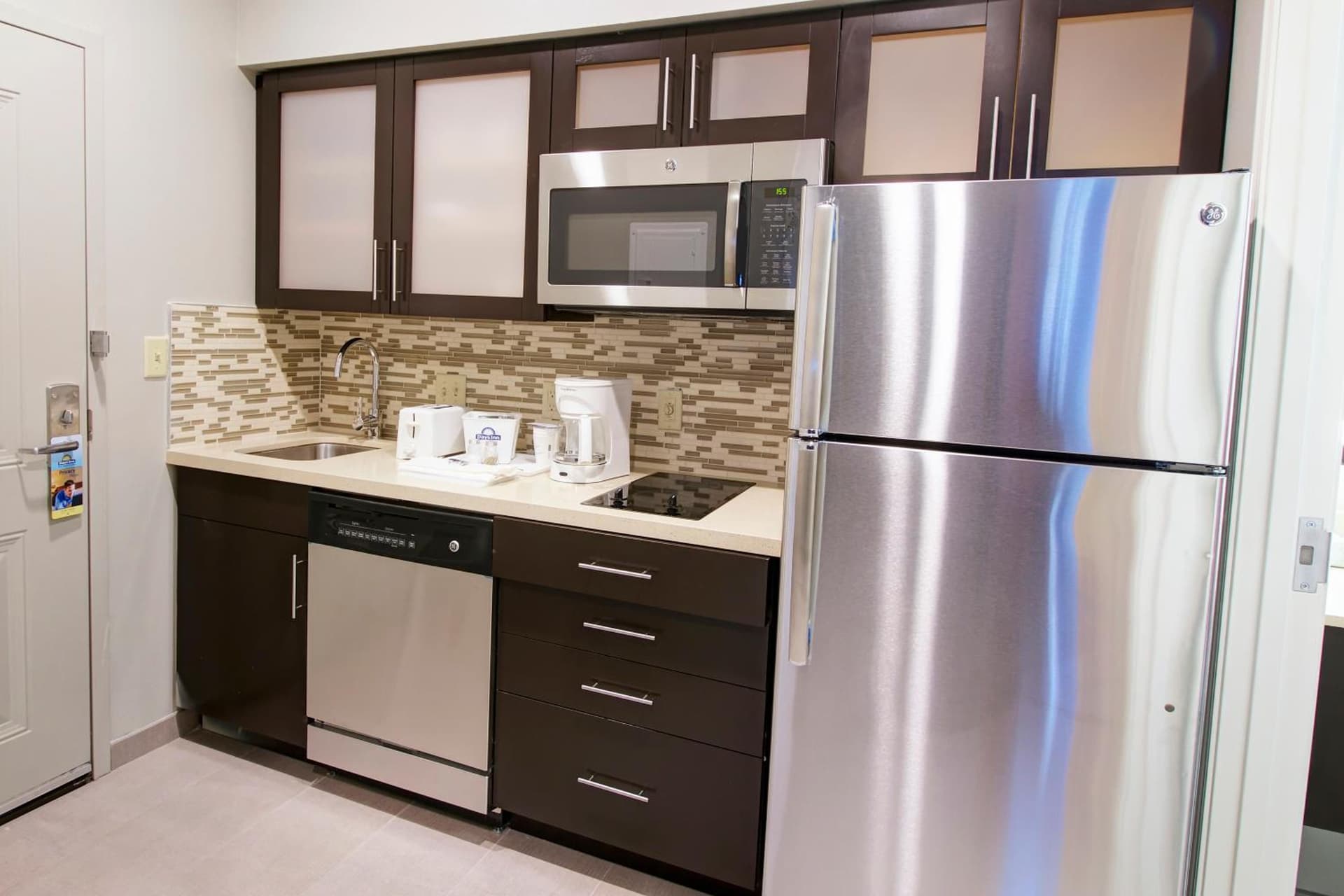 Days Inn & Suites by Wyndham Port Arthur gallery photo in Port Arthur, TX — image 30