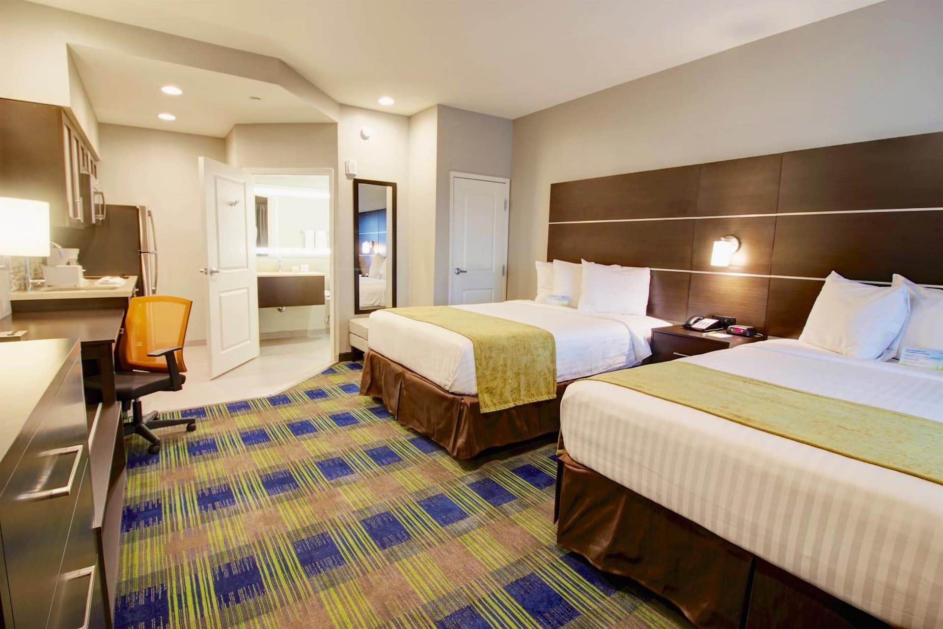 Days Inn & Suites by Wyndham Port Arthur gallery photo in Port Arthur, TX — image 9