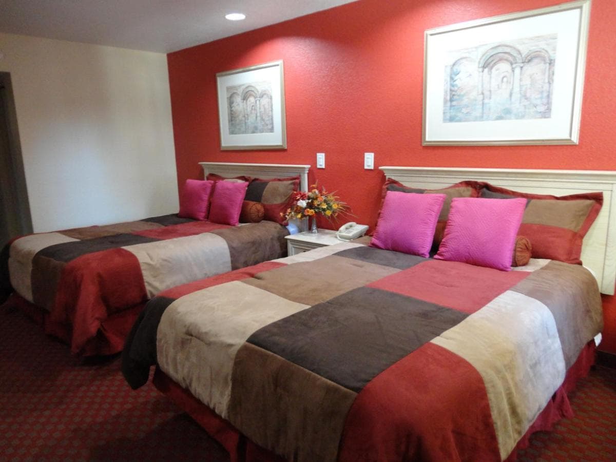 Imperial Inn Oakland gallery photo in Oakland, CA — image 47