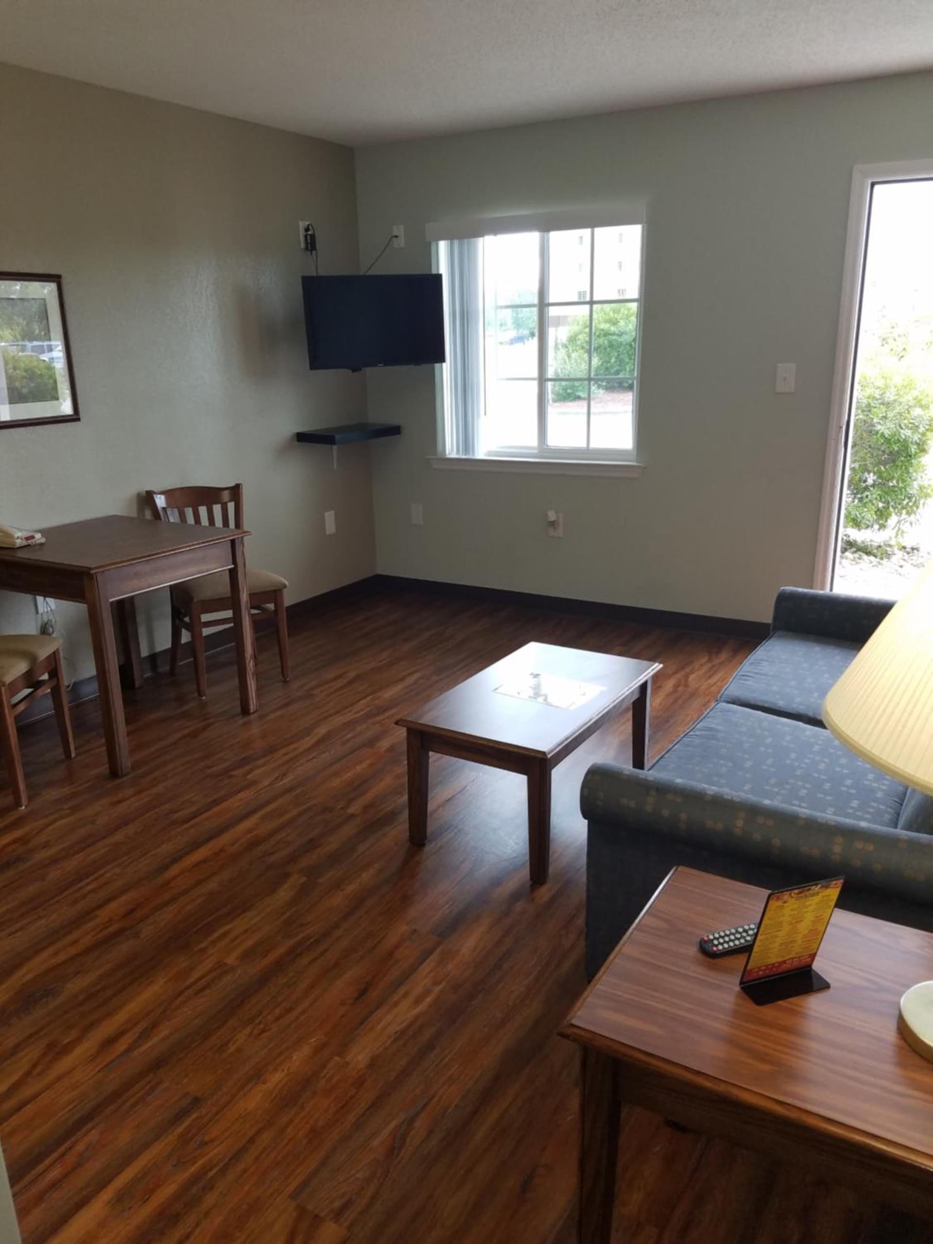 Affordable Suites Jacksonville gallery photo in Jacksonville, NC — image 7