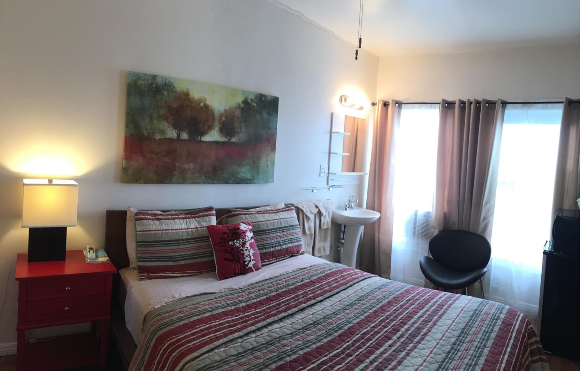 Hotel Royal gallery photo in Long Beach, CA — image 44