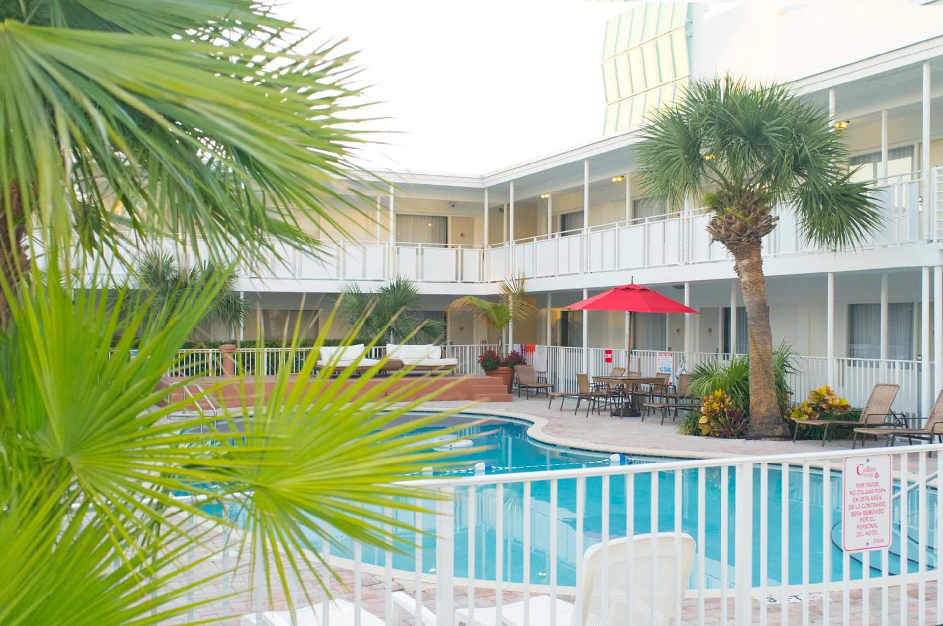 Collins Hotel interior in Miami Beach, FL — gallery photo 2