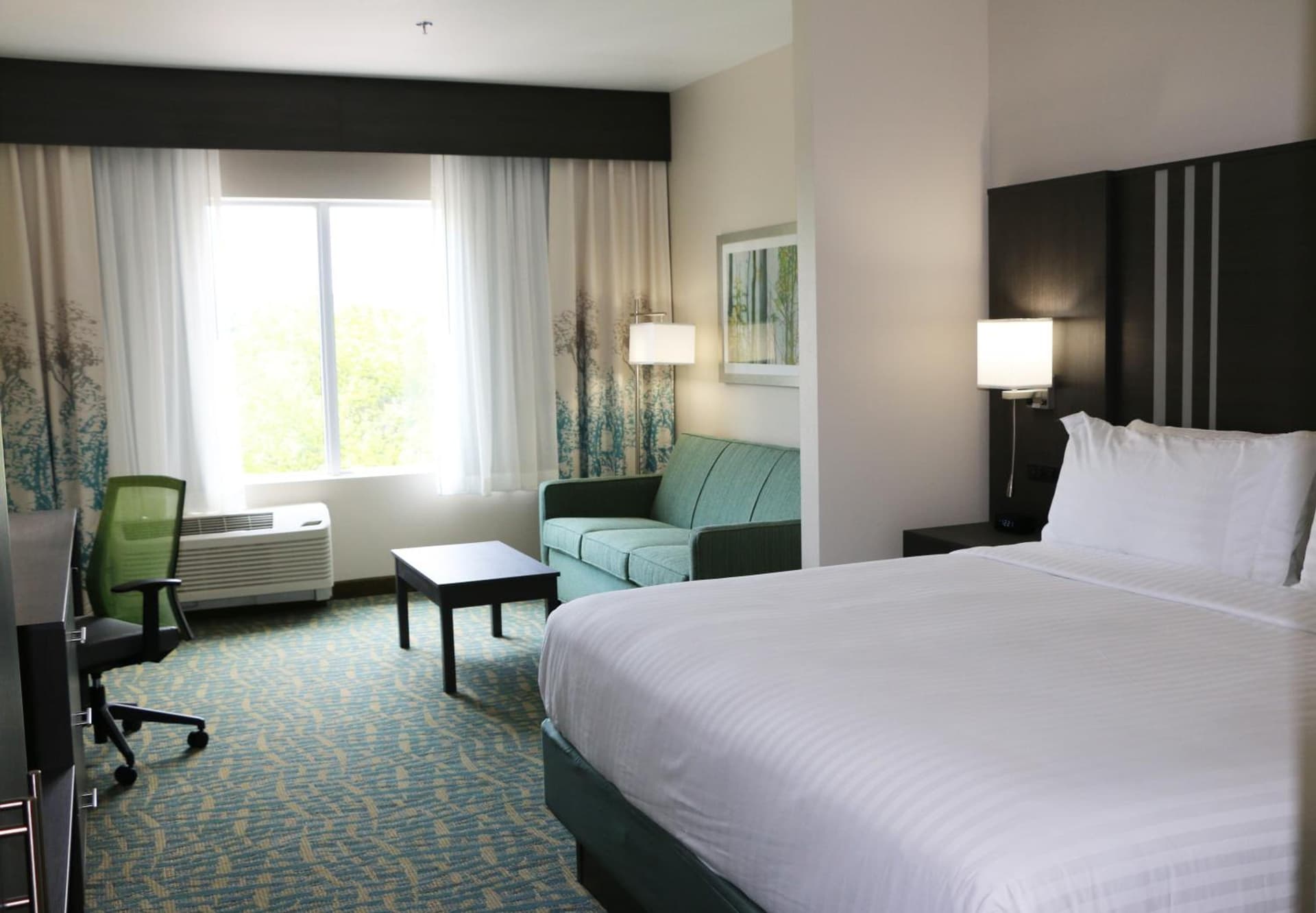 Holiday Inn Express & Suites - Hendersonville SE - Flat Rock by IHG interior in Flat Rock, NC — gallery photo 2