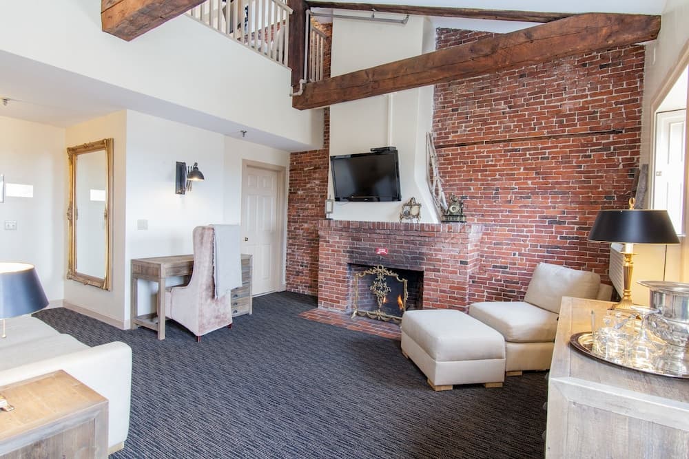 Garrison Inn Boutique Hotel gallery photo in Newburyport, MA — image 20