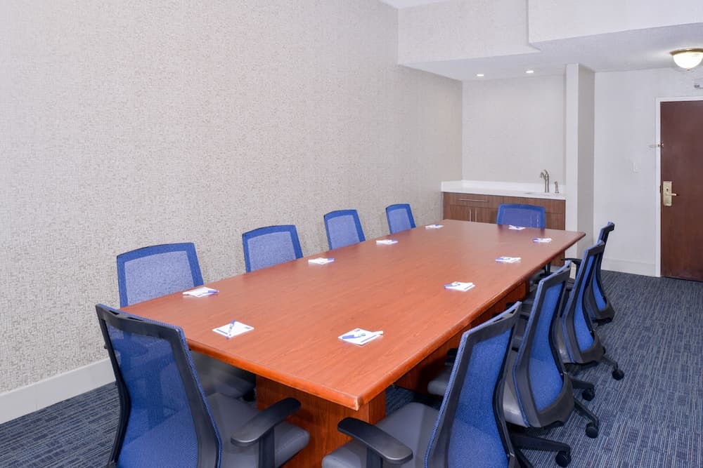 Holiday Inn Express Burlington by IHG gallery photo in Burlington, NC — image 8