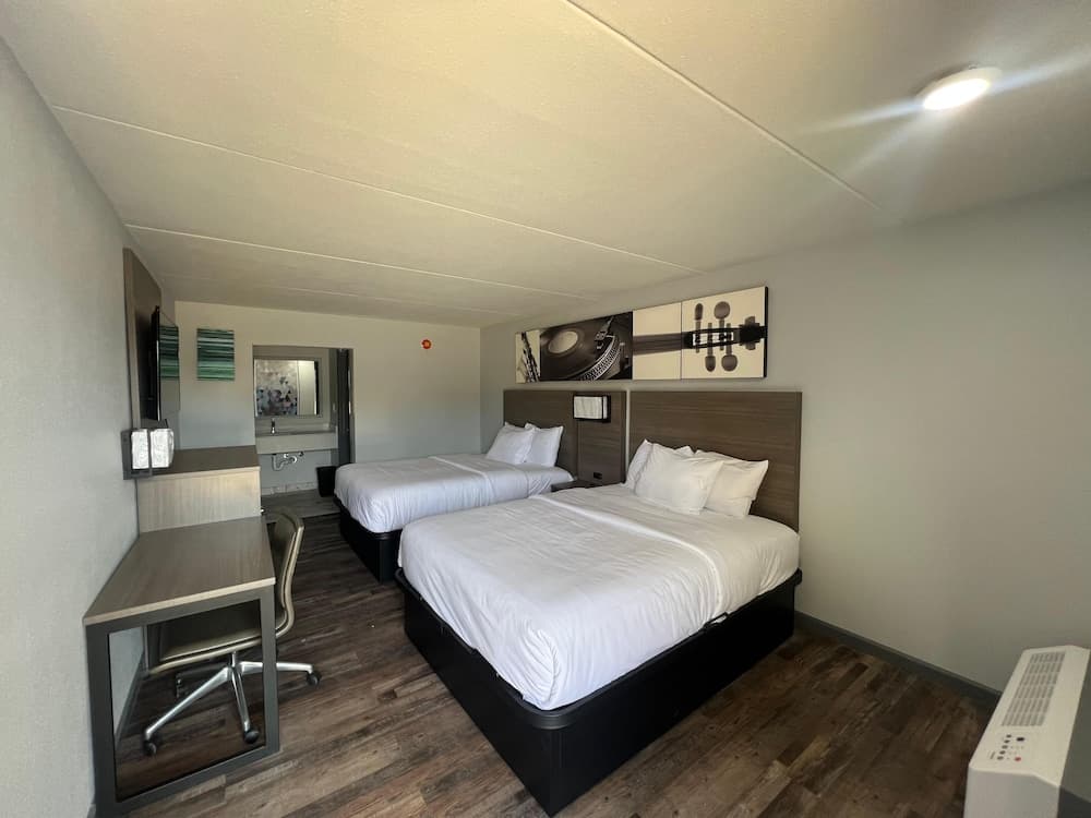 Westowne Inn Paducah I-24 Exit 4 interior in Paducah, KY — gallery photo 2