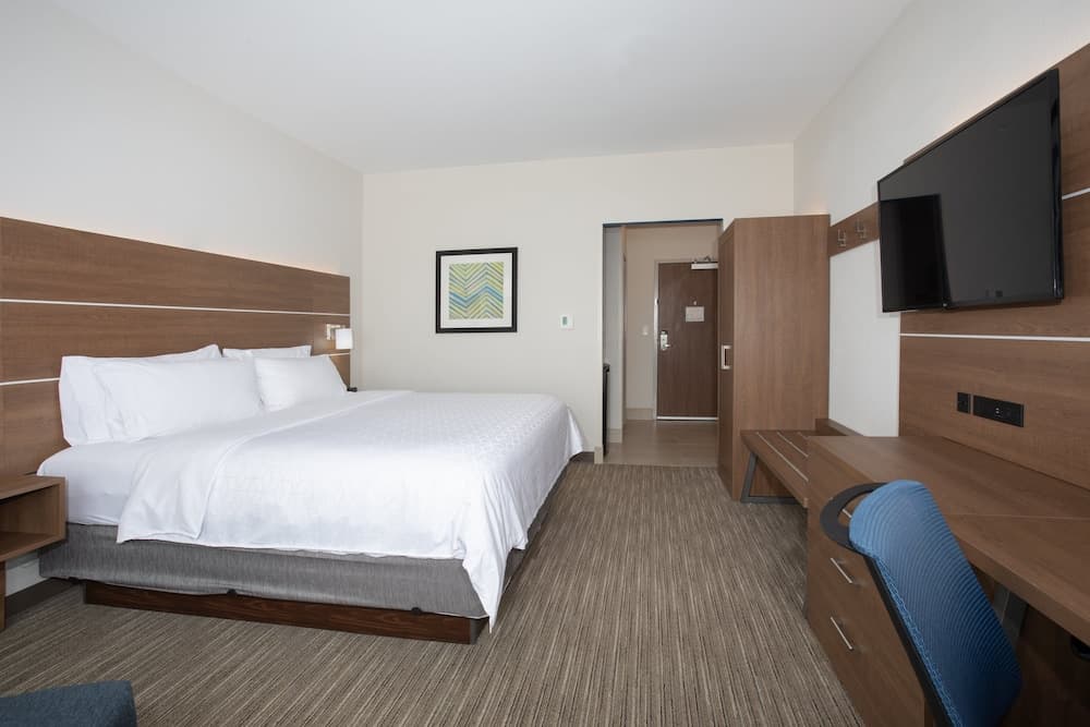 Holiday Inn Express & Suites Goodland I 70 by IHG interior in Goodland, KS — gallery photo 2